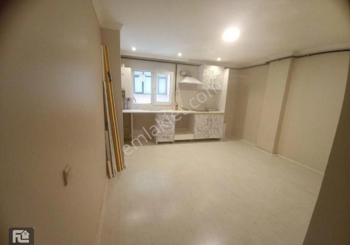 F-l Emlaktan Emaar Avm Libadiye Yakını Y.giriş İçi Yapılı 2+1