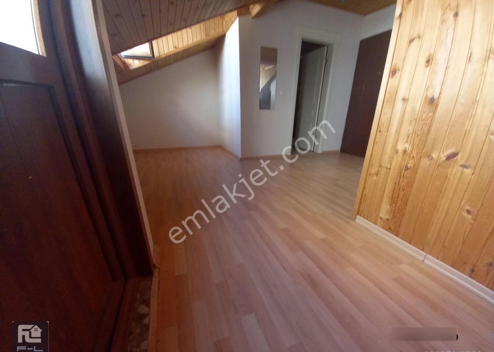 F-l Emlaktan Emaar Avm Libadiye Yakını 2+1 Dubleks Kariyerli Bekara - Görsel 8