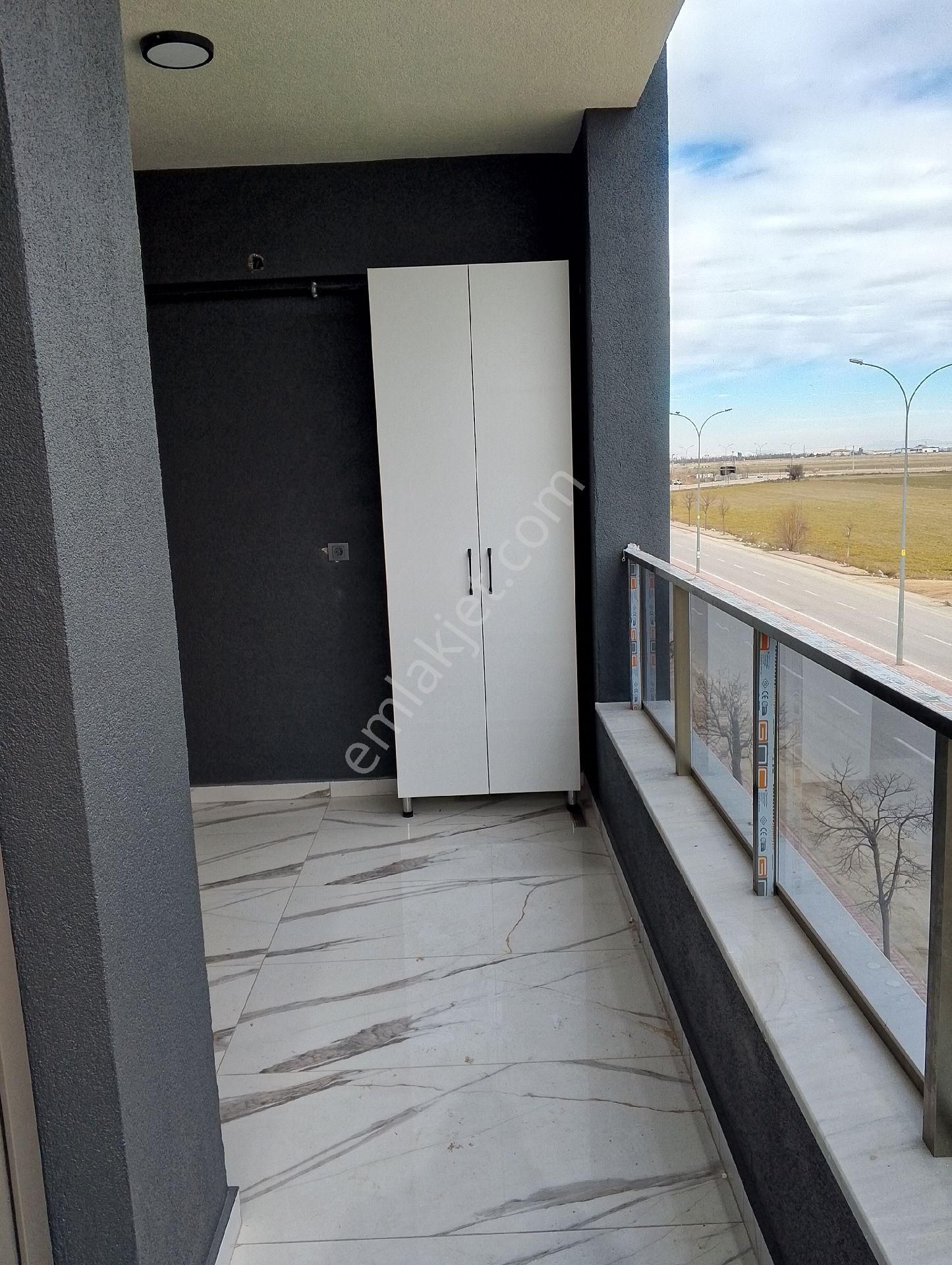 İskanı Alındı Konya Karatay İstiklal Mahallesinde 2+1 Daire 3400000tl Pazarlıklı - Görsel 6