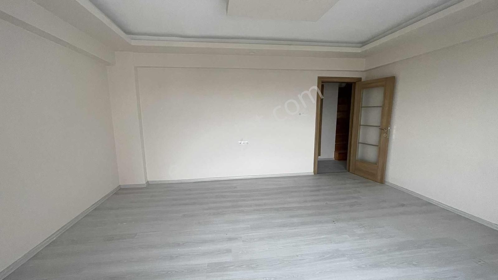 Rüzgar Emlaktan Kapaklı Merkezde Kiralık Dubleks Daire - Görsel 5