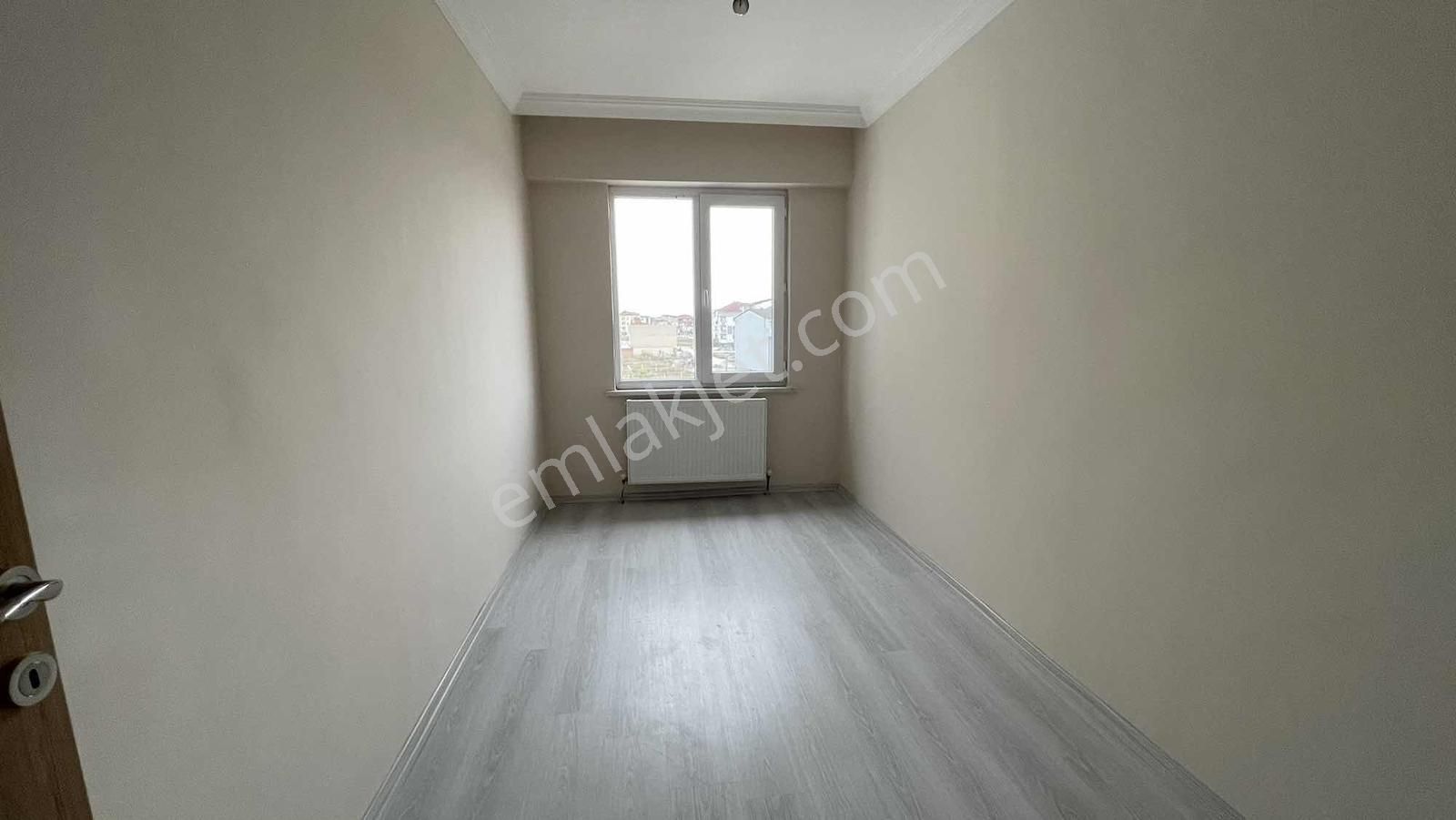 Rüzgar Emlaktan Kapaklı Merkezde Kiralık Dubleks Daire - Görsel 19