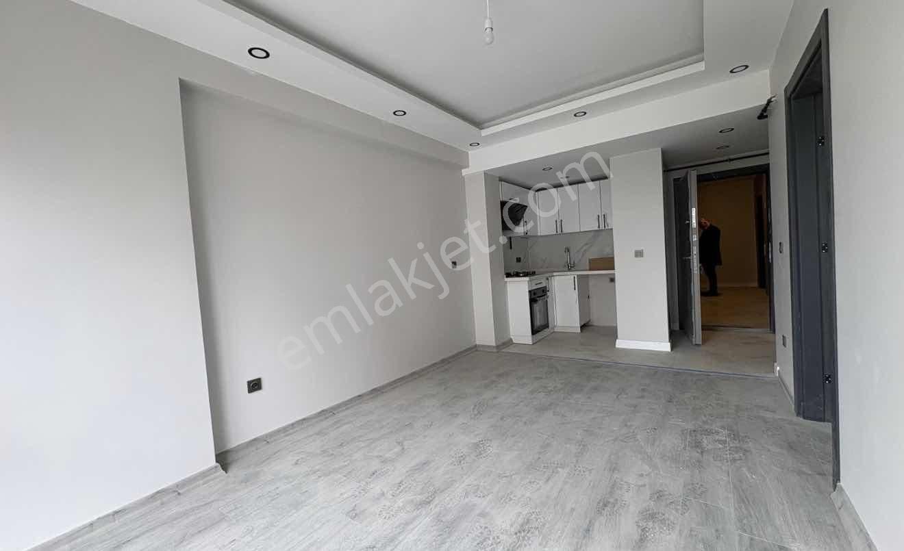 Rüzgar Emlaktan 1+1 Cumhuriyet Mahallesinde Arakat Satılık Daire - Görsel 32