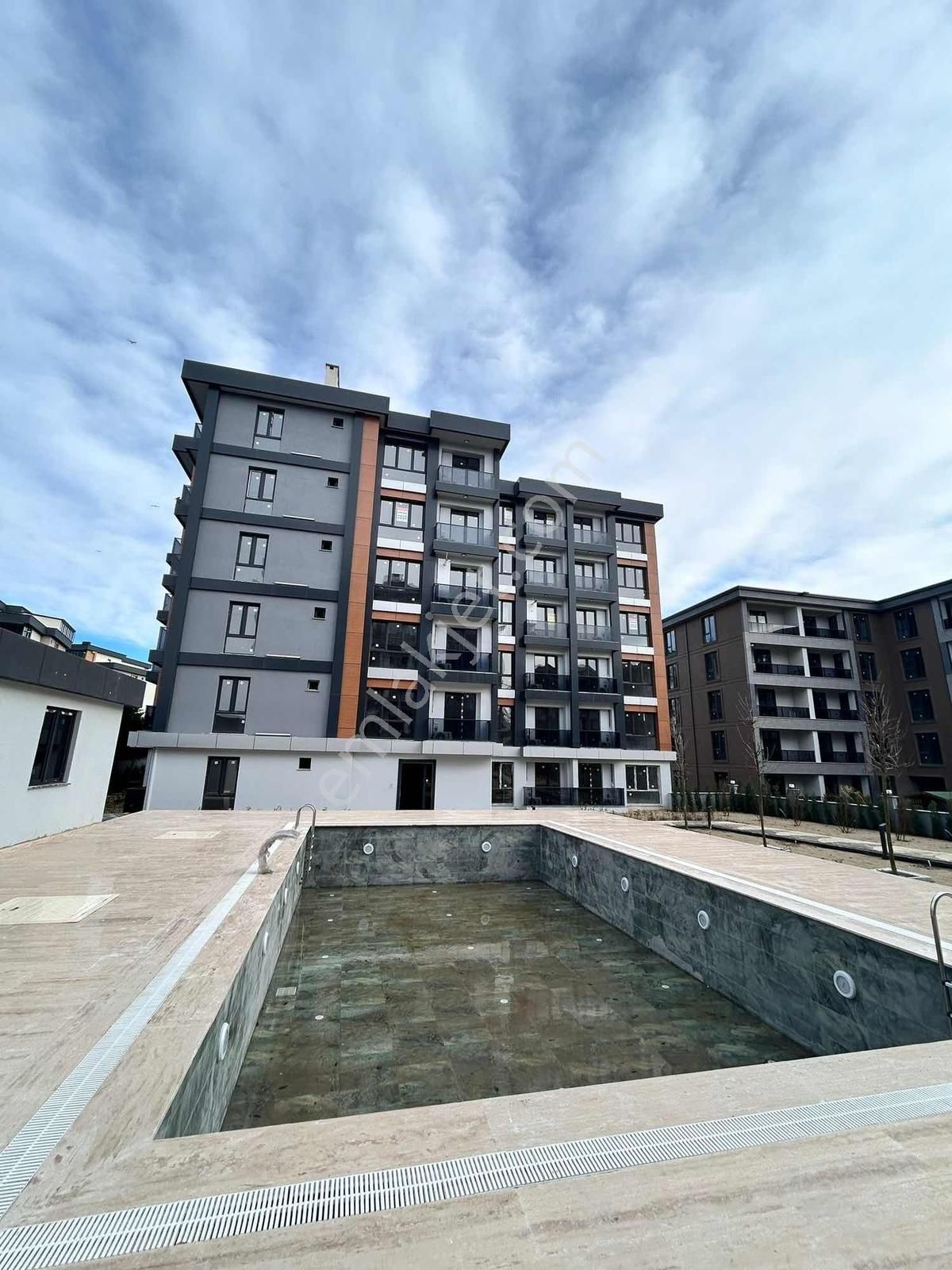 Rüzgar Emlaktan 1+1 Cumhuriyet Mahallesinde Arakat Satılık Daire - Görsel 11