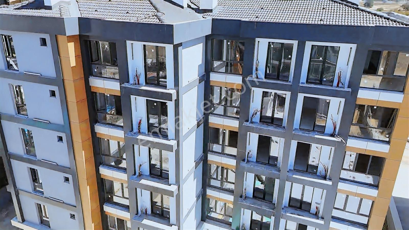 Rüzgar Emlaktan 1+1 Cumhuriyet Mahallesinde Arakat Satılık Daire - Görsel 4