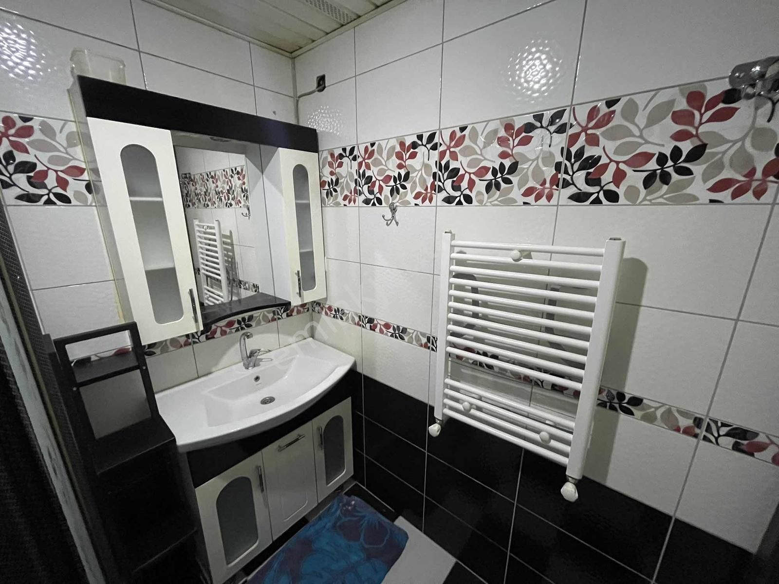 Rüzgar Emlak'tan Eşyalı Merkezi Konum Kiralık Daire - Görsel 31