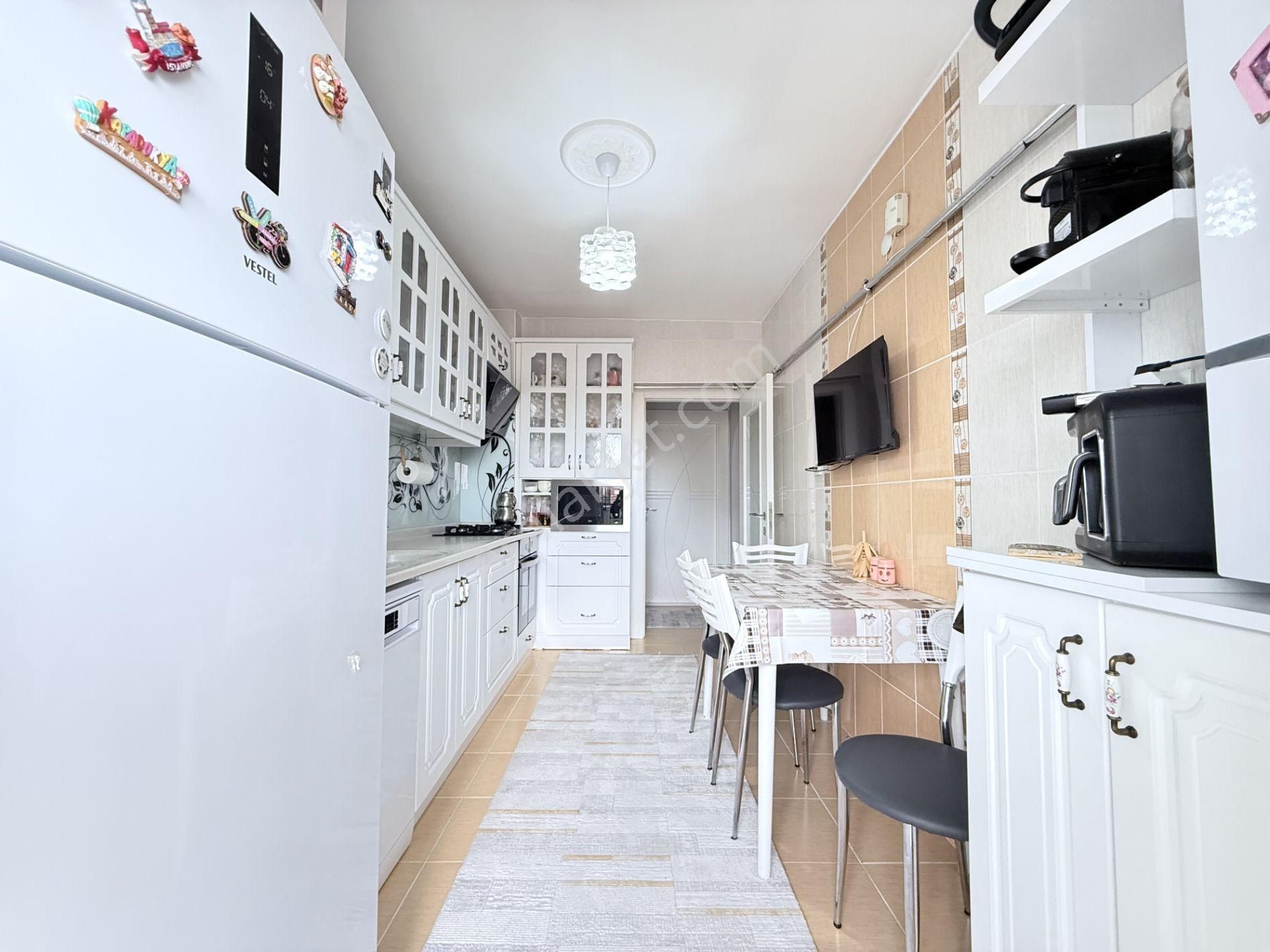 Kalecikemlak'tan İçi Yapılı Masrafsız, 120m² Kilerli, 2 Banyolu 3+1 - Görsel 2