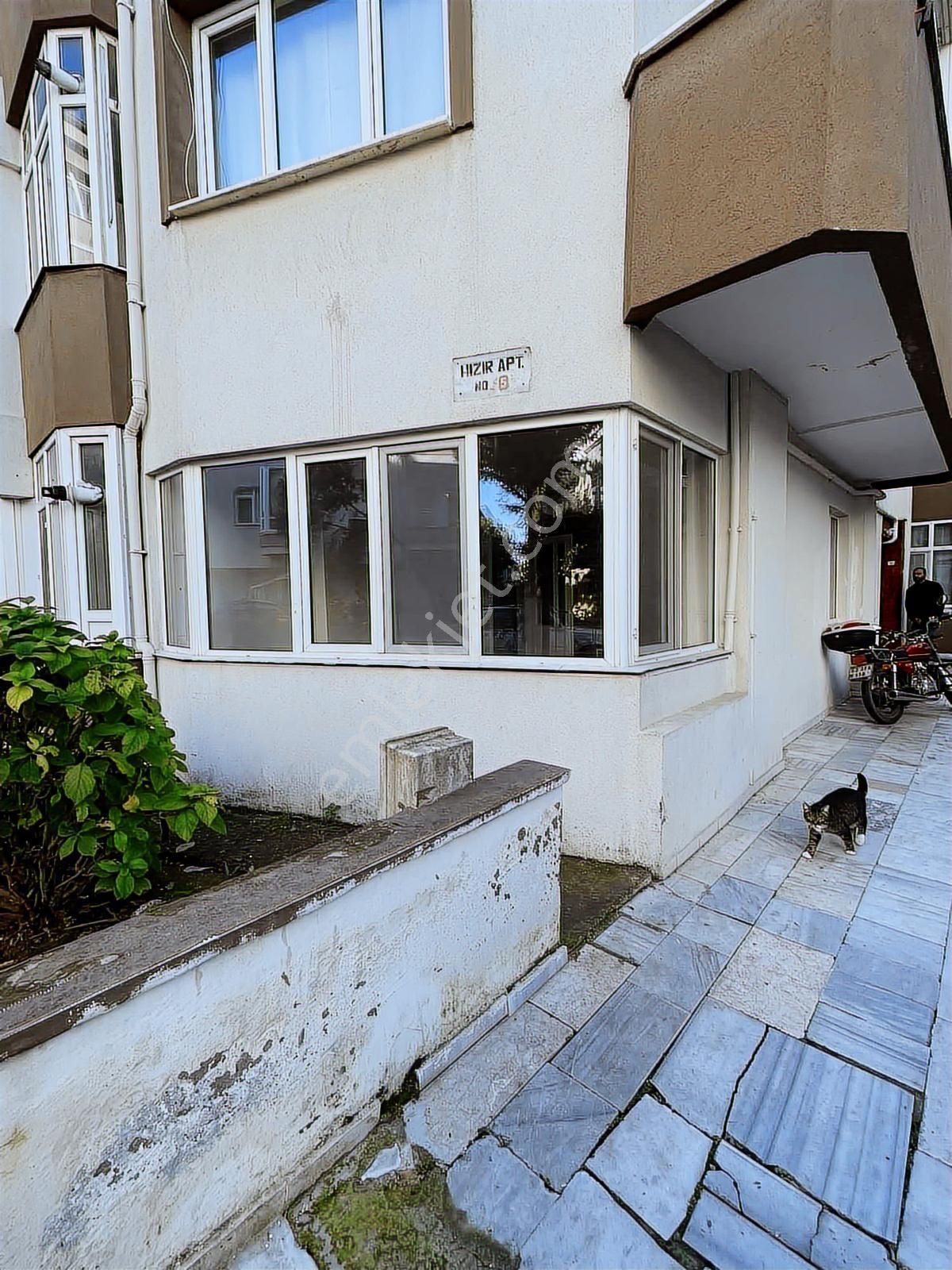 Bahçelievler Mahallesin'de Satılık 1+1 55 M2 Daire - Görsel 2