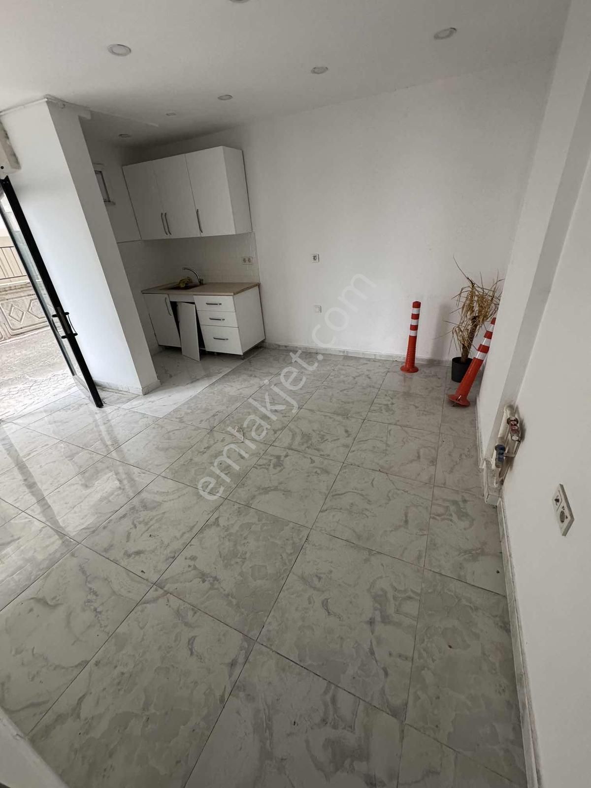 Zeki Emlak'tan Fatih Mah'de Sahilin Dibinde Satılık Dükkan - Görsel 12