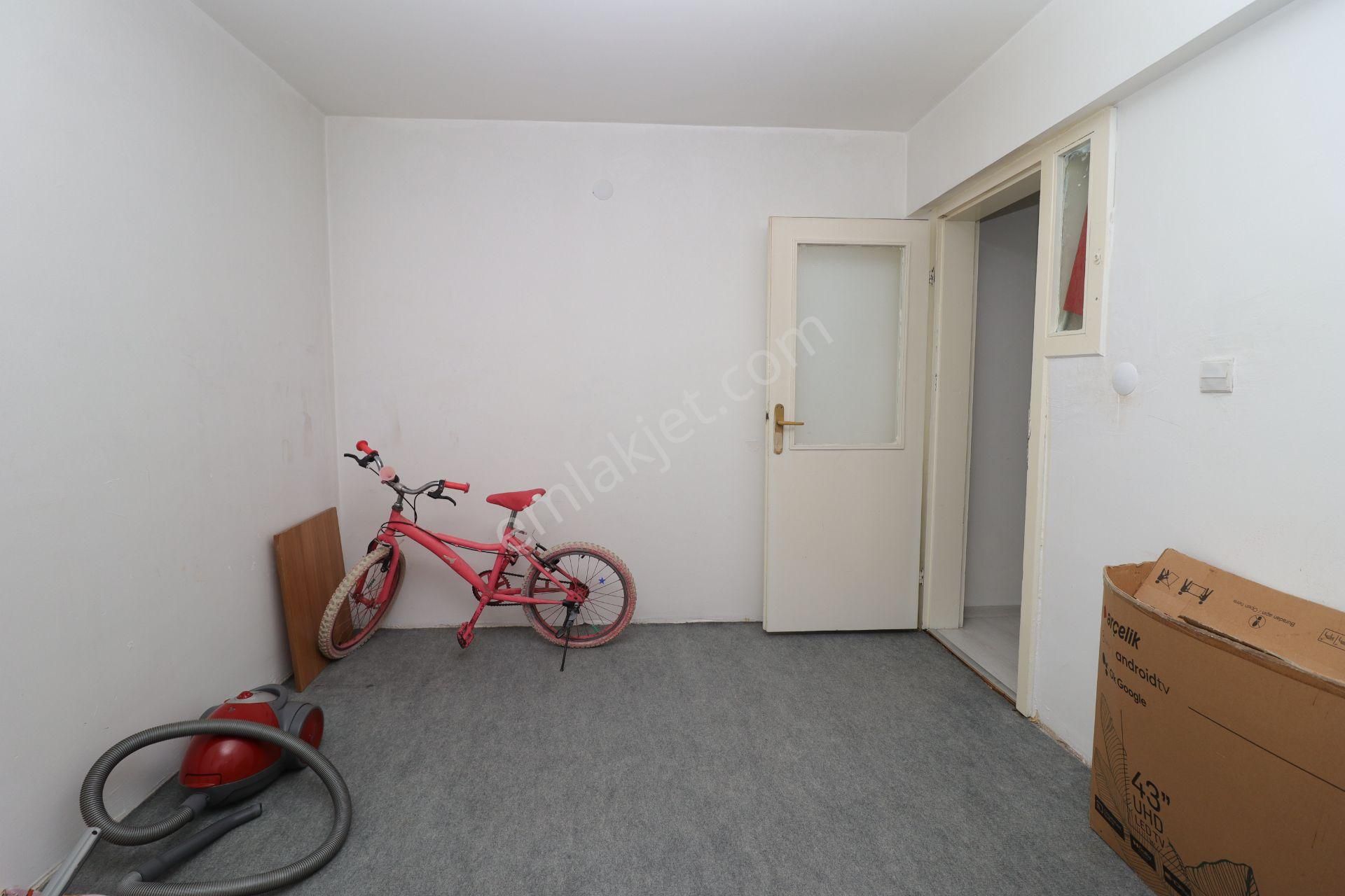 Akif'ten Topçu'da 2,5+1 Ebeveyn Banyolu Batı Cephe Satılık Daire - Görsel 7