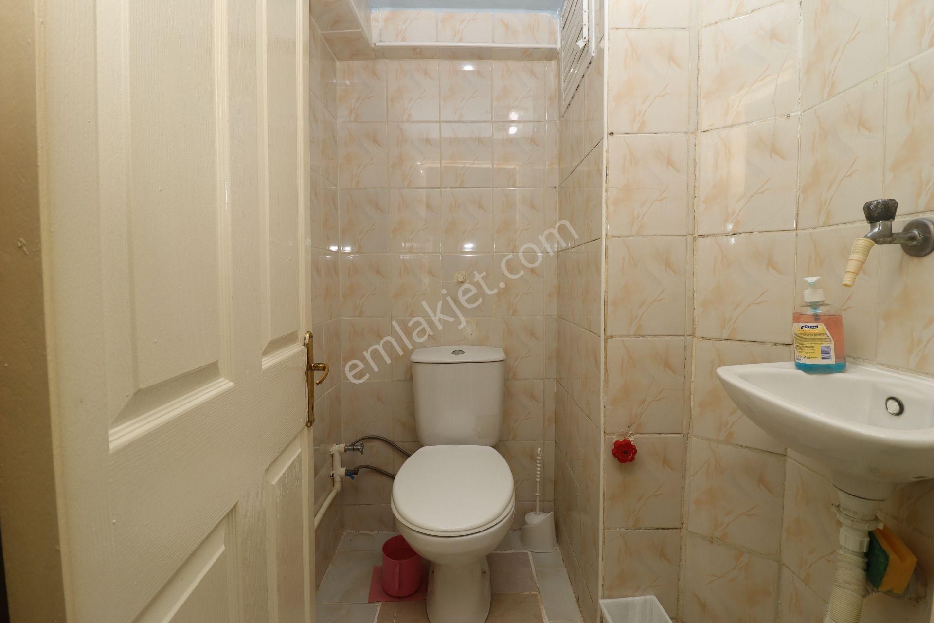 Akif'ten Topçu'da 2,5+1 Ebeveyn Banyolu Batı Cephe Satılık Daire - Görsel 22