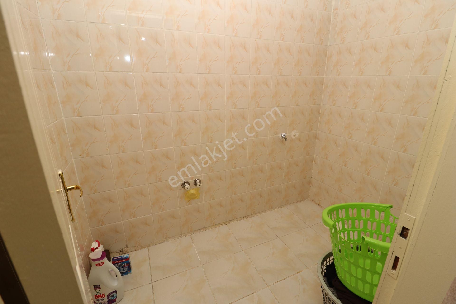 Akif'ten Topçu'da 2,5+1 Ebeveyn Banyolu Batı Cephe Satılık Daire - Görsel 17