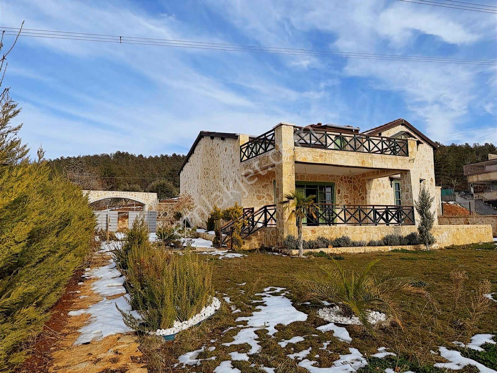World İlkevim'den Çamlıyayla'da Havuzlu Satılık Villa - Görsel 13