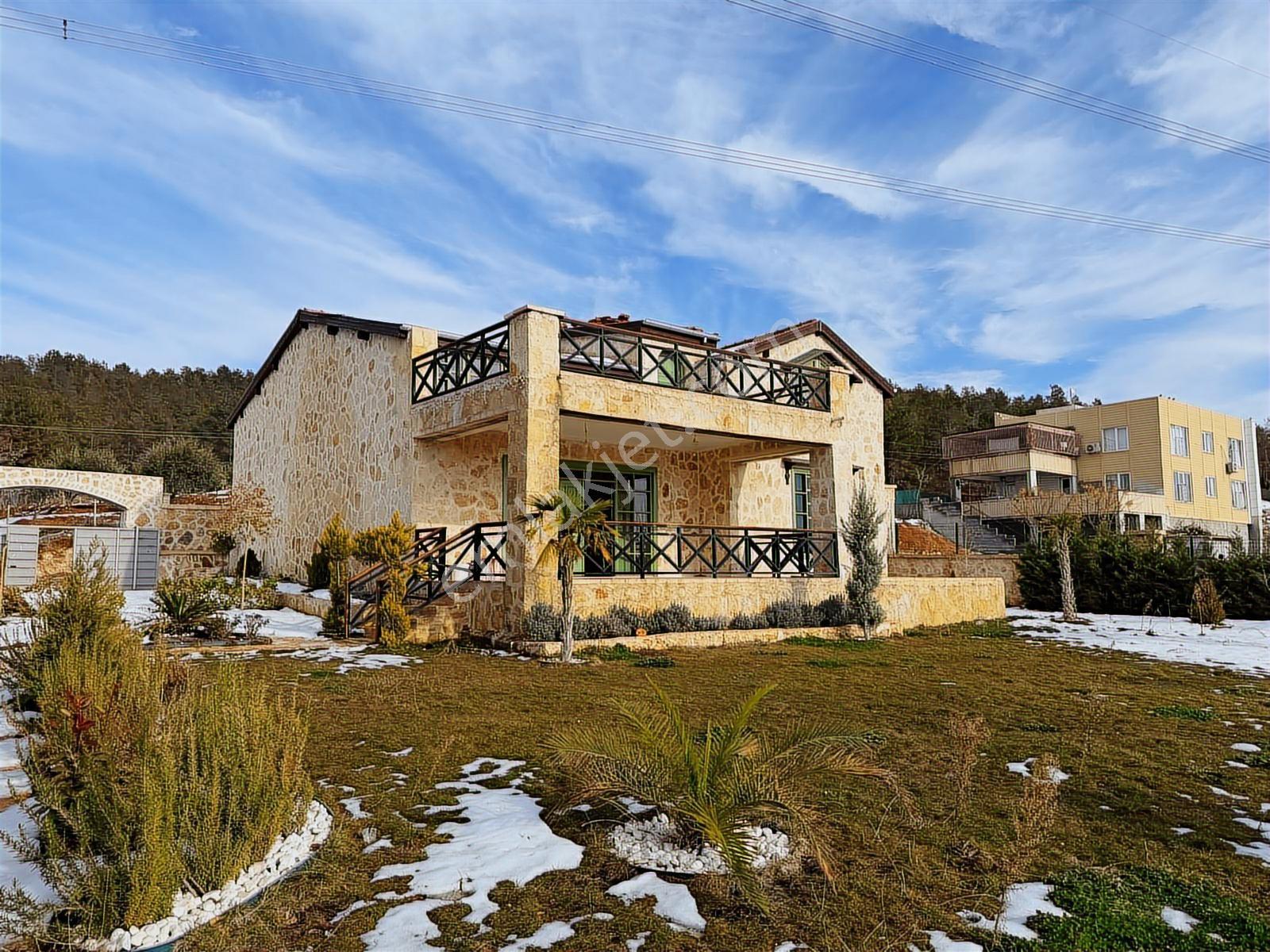World İlkevim'den Çamlıyayla'da Havuzlu Satılık Villa - Görsel 2