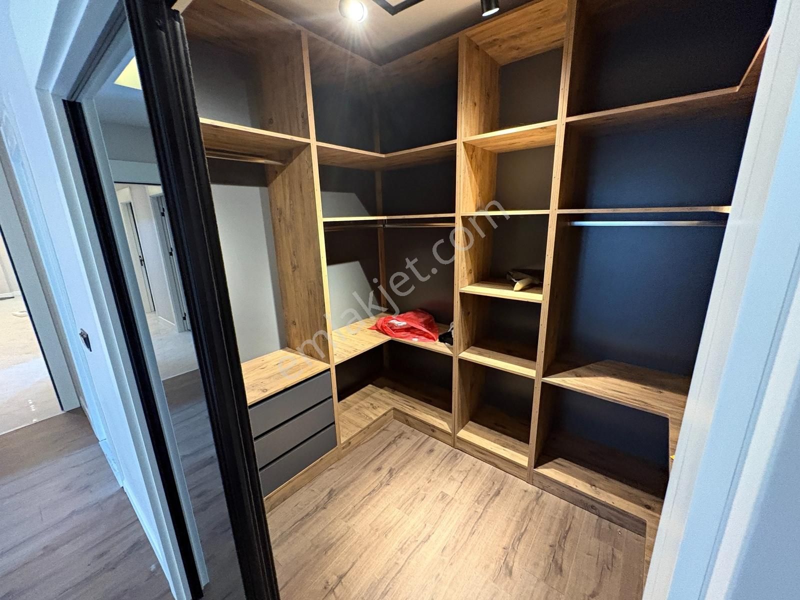 Bienal Ovacık'da Bulvara Cephe Ada Mutfaklı Konforlu Bir Yaşam - Görsel 34