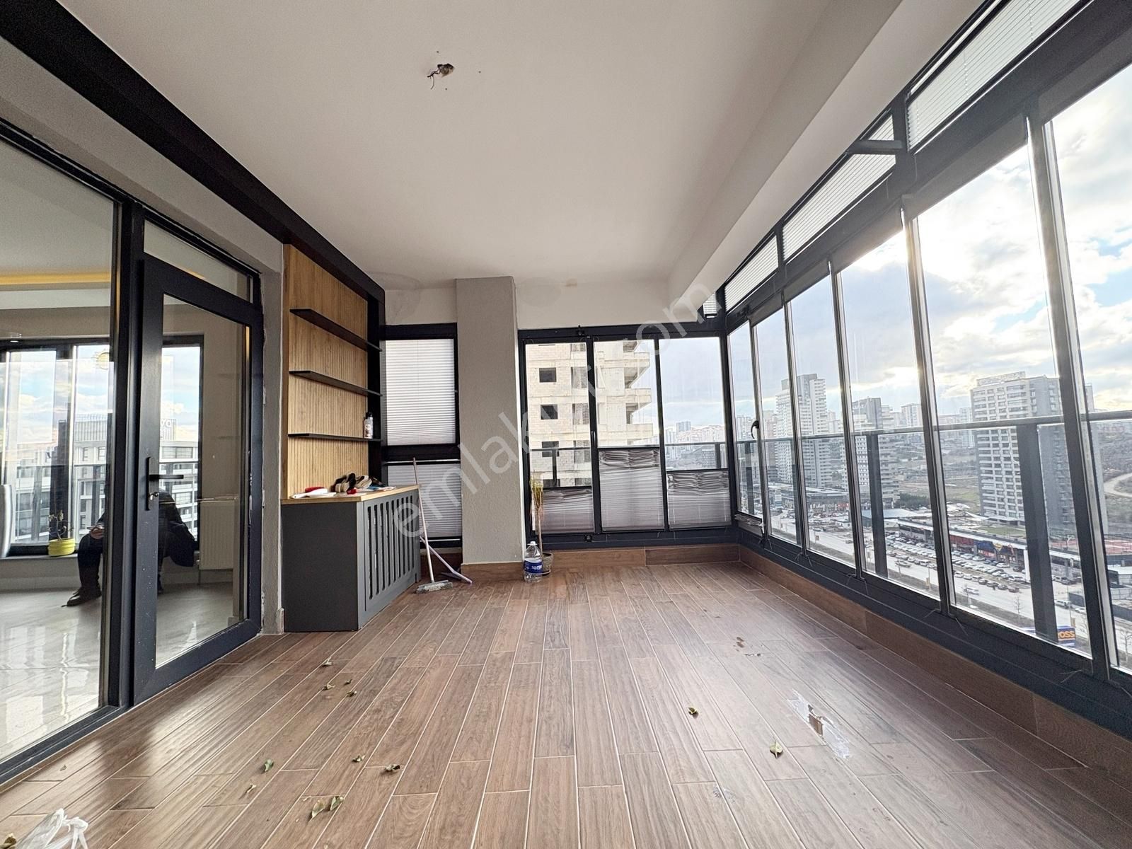 Bienal Ovacık'da Bulvara Cephe Ada Mutfaklı Konforlu Bir Yaşam - Görsel 17