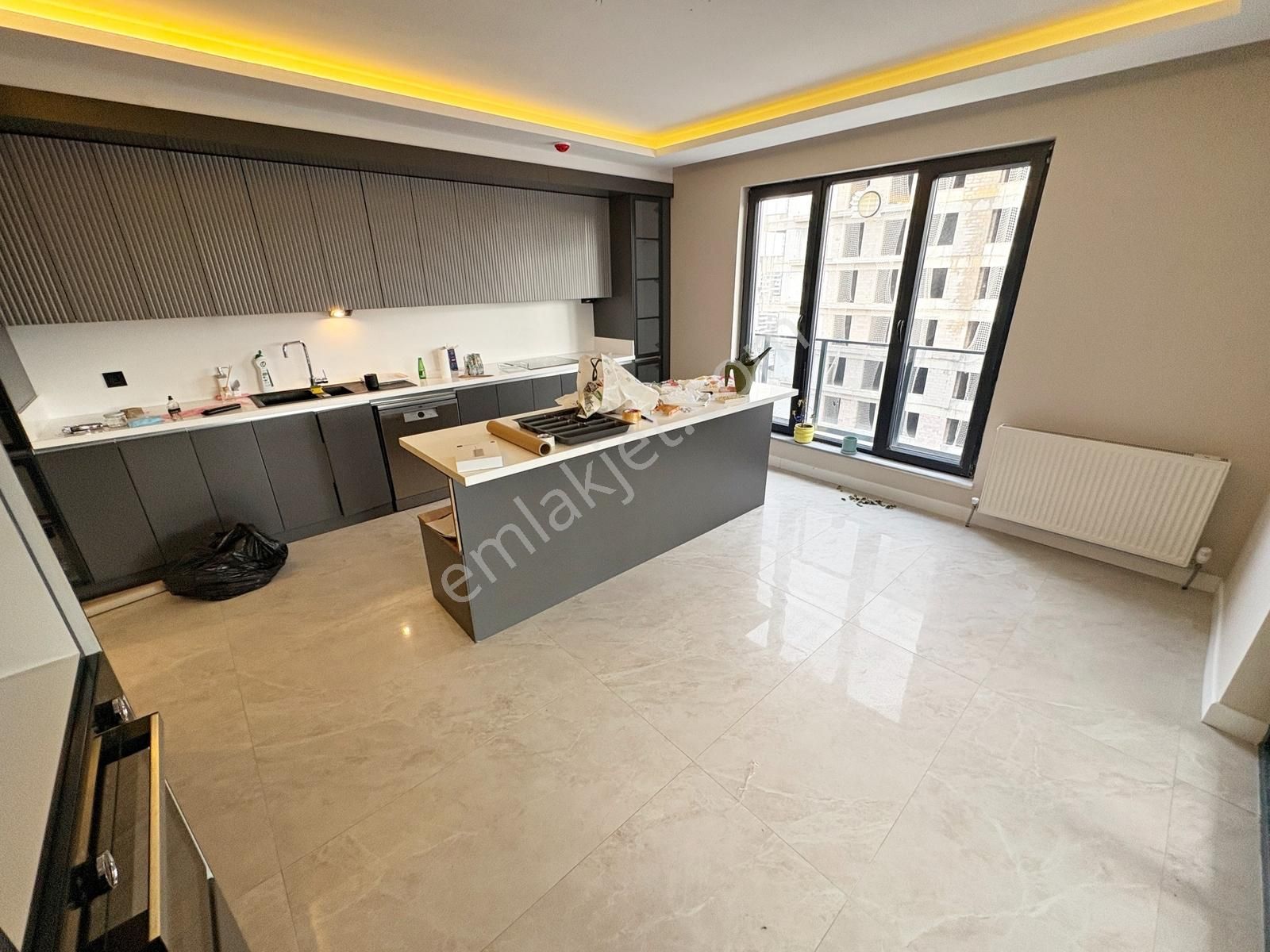 Bienal Ovacık'da Bulvara Cephe Ada Mutfaklı Konforlu Bir Yaşam - Görsel 3