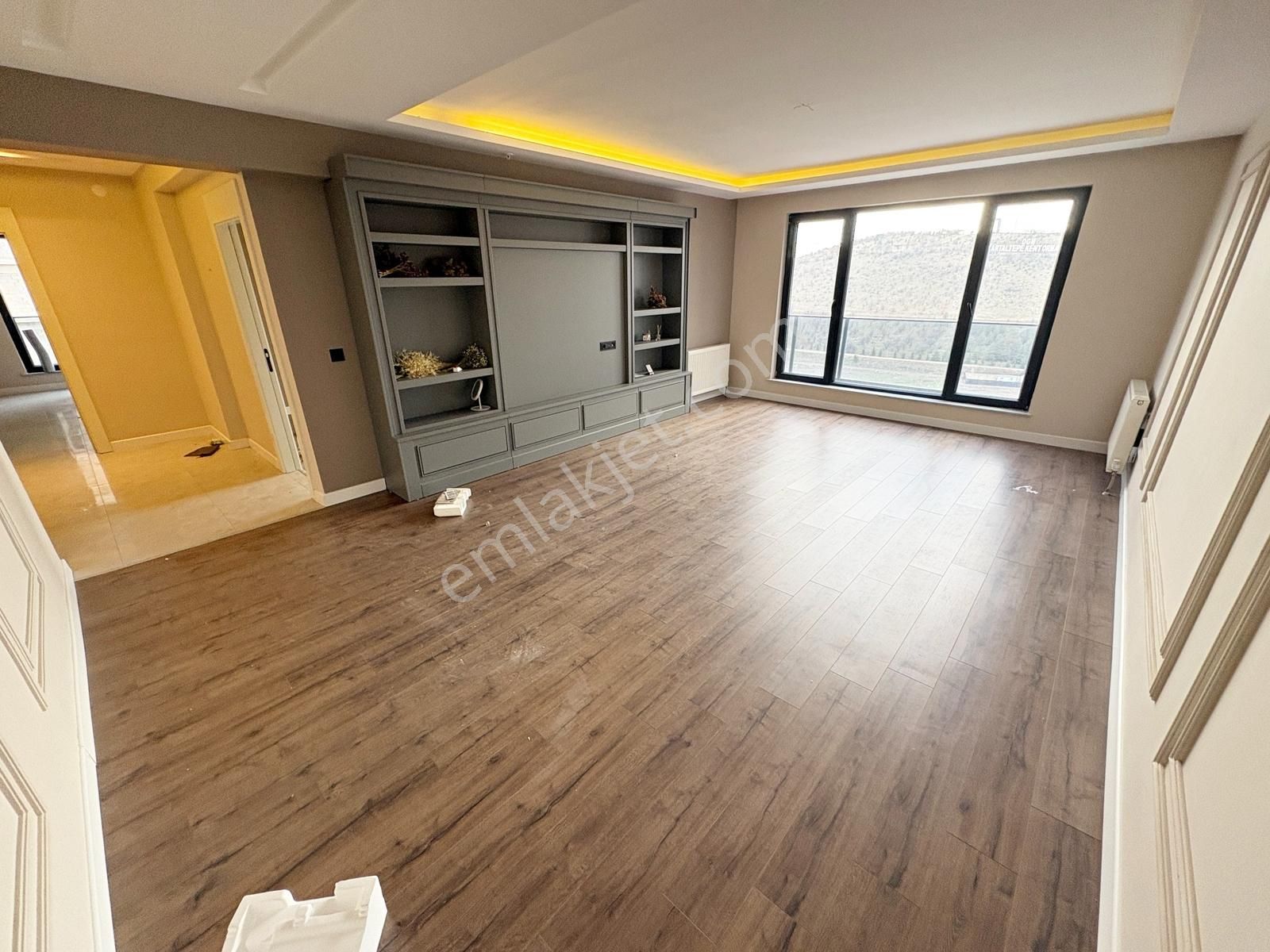 Bienal Ovacık'da Bulvara Cephe Ada Mutfaklı Konforlu Bir Yaşam - Görsel 11