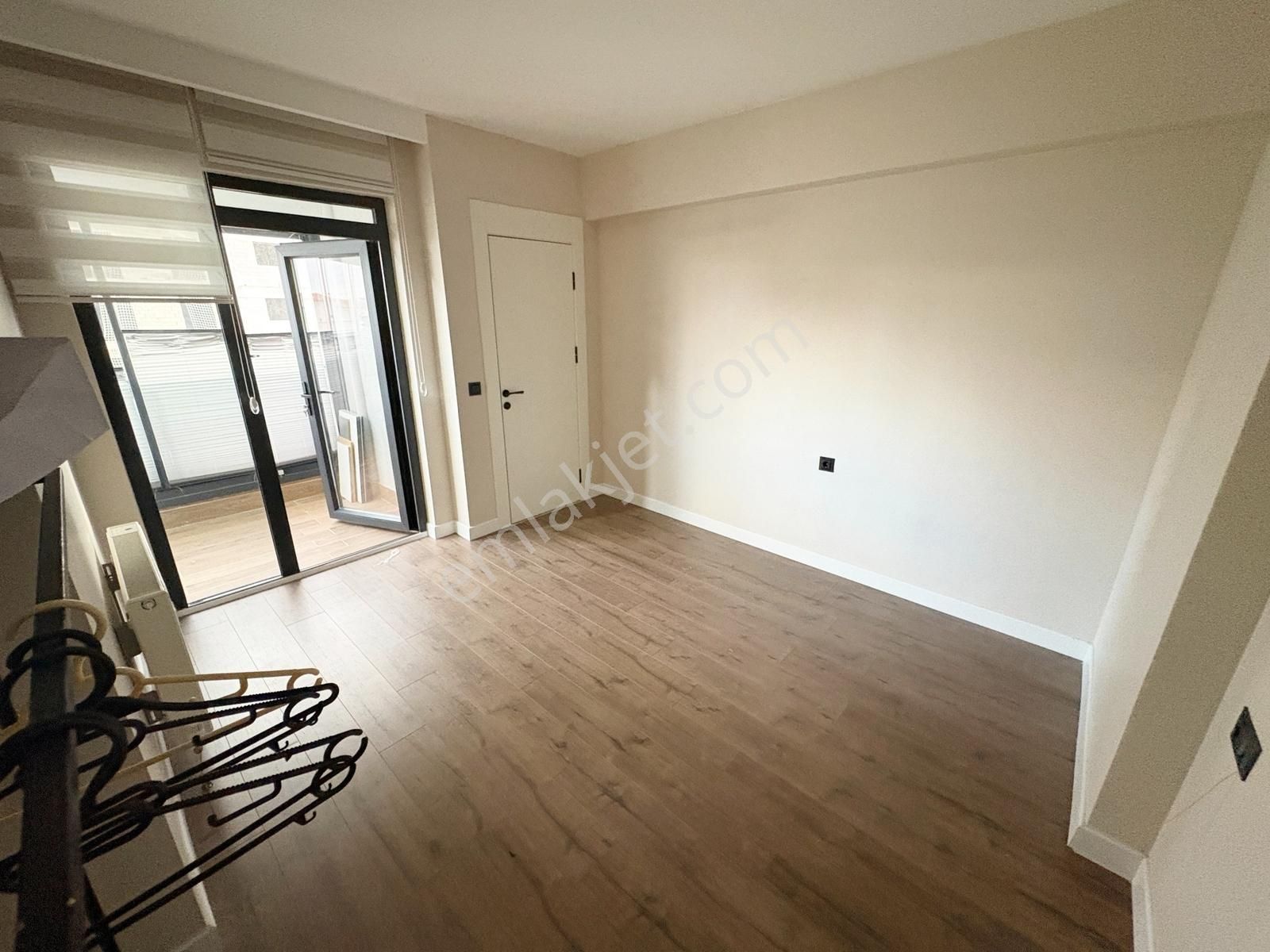 Bienal Ovacık'da Bulvara Cephe Ada Mutfaklı Konforlu Bir Yaşam - Görsel 19