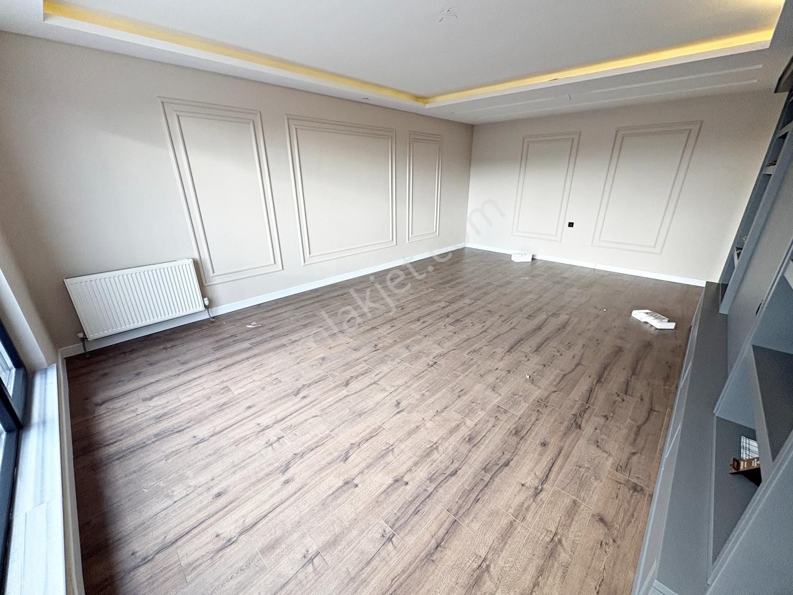 Bienal Ovacık'da Bulvara Cephe Ada Mutfaklı Konforlu Bir Yaşam - Görsel 12