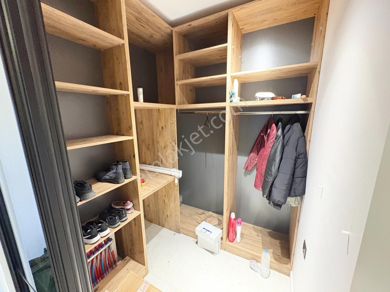 Bienal Ovacık'da Bulvara Cephe Ada Mutfaklı Konforlu Bir Yaşam - Görsel 9