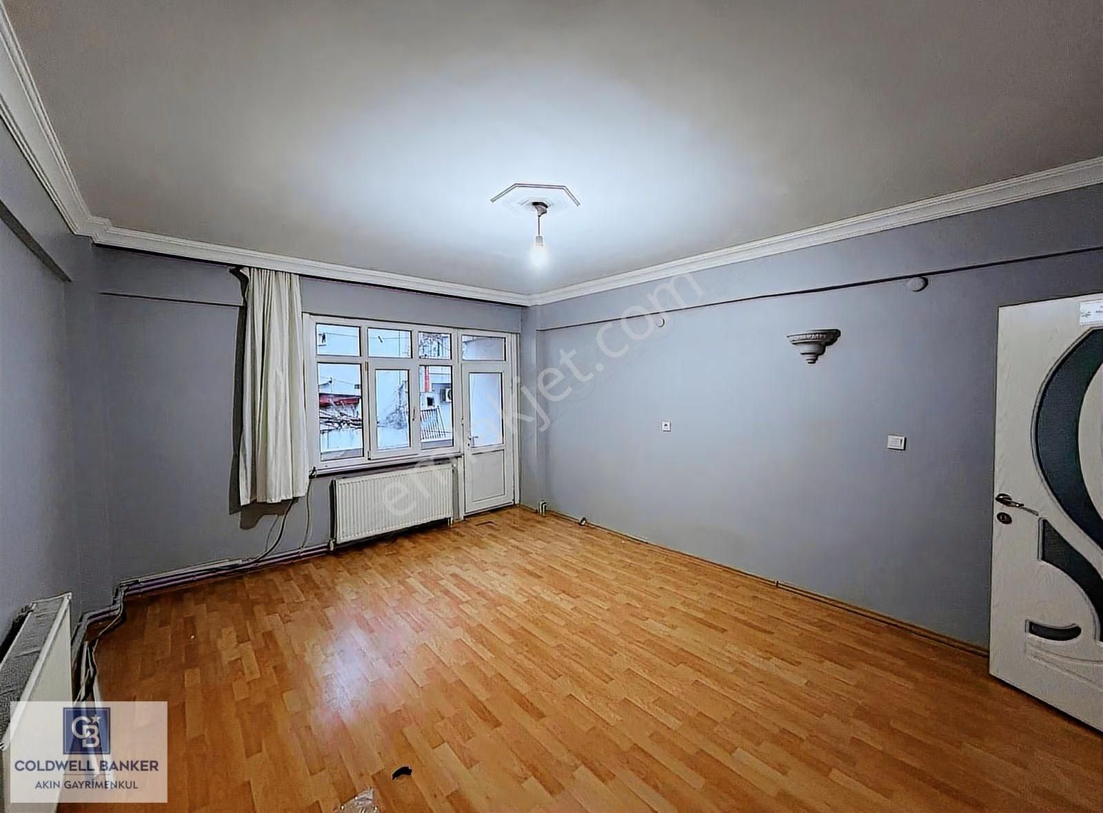 Sultanbeyli Battal Gazi Mah. Hastaneye Yakın 3+1 Satılık Daire
