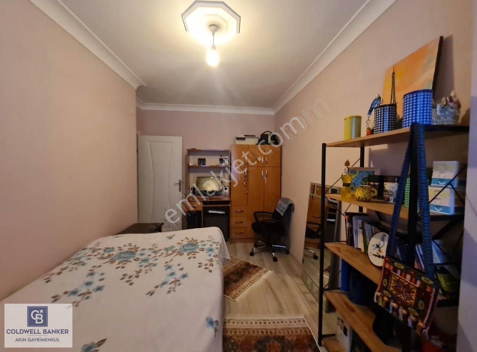 Yenidoğan 'da Satılık Geniş Ara Kat Daire - Görsel 9