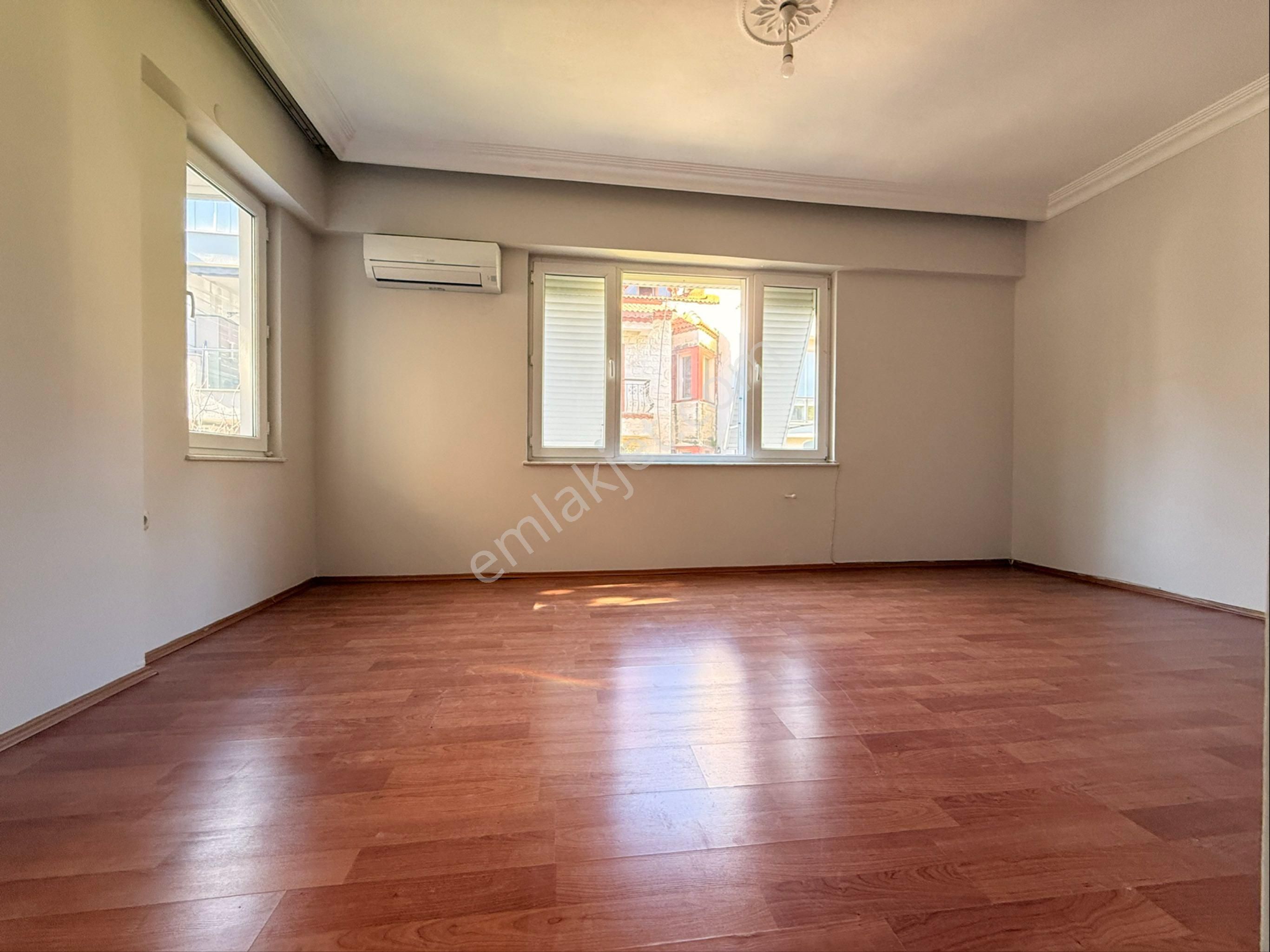 Hayat Park Yanı Katta 2+1 Güney Cephe