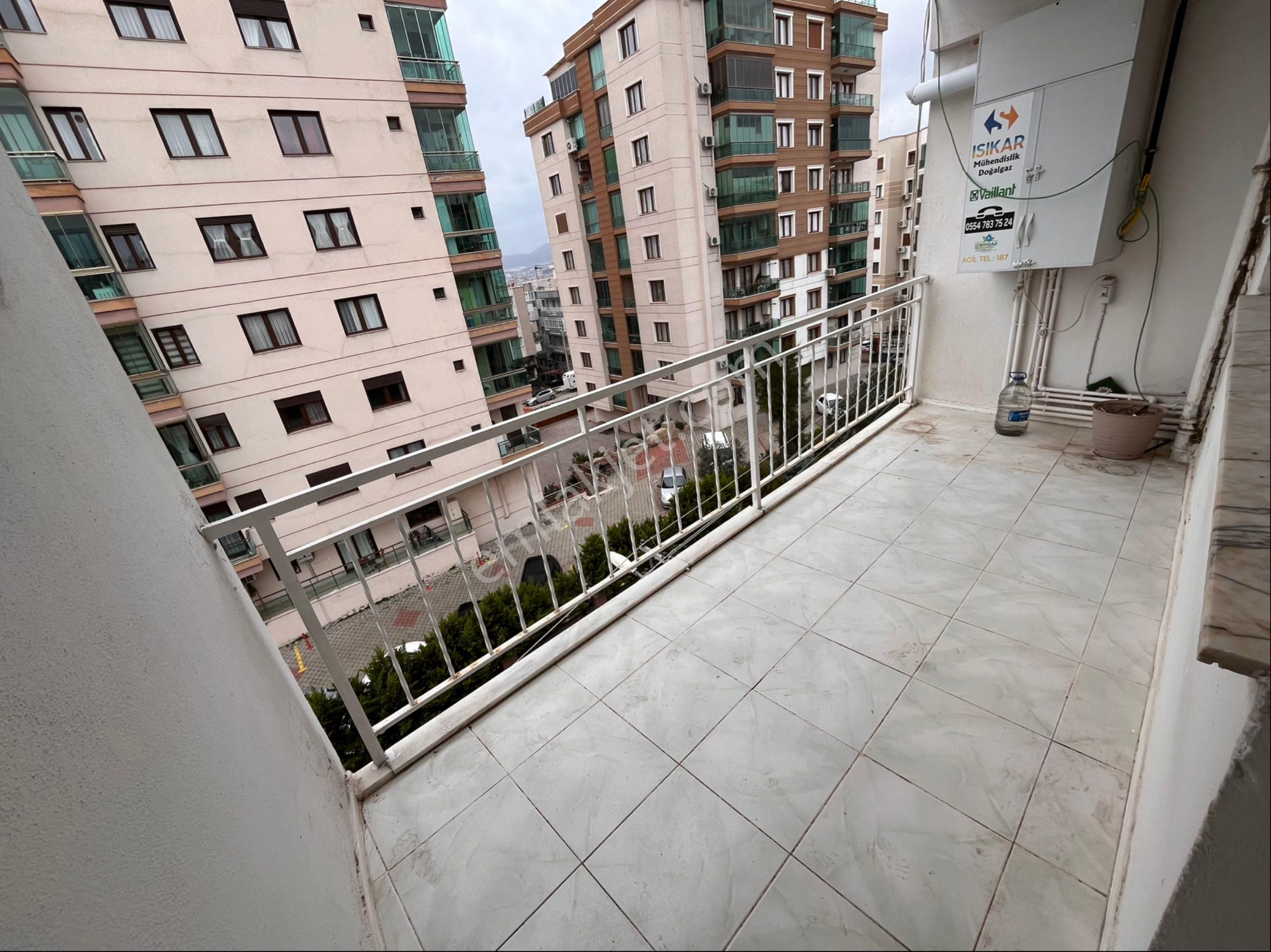 Buca İşçievlerinde Vergi Dairesi Yakınında 2+1 85 M2 Temiz Daire - Görsel 26