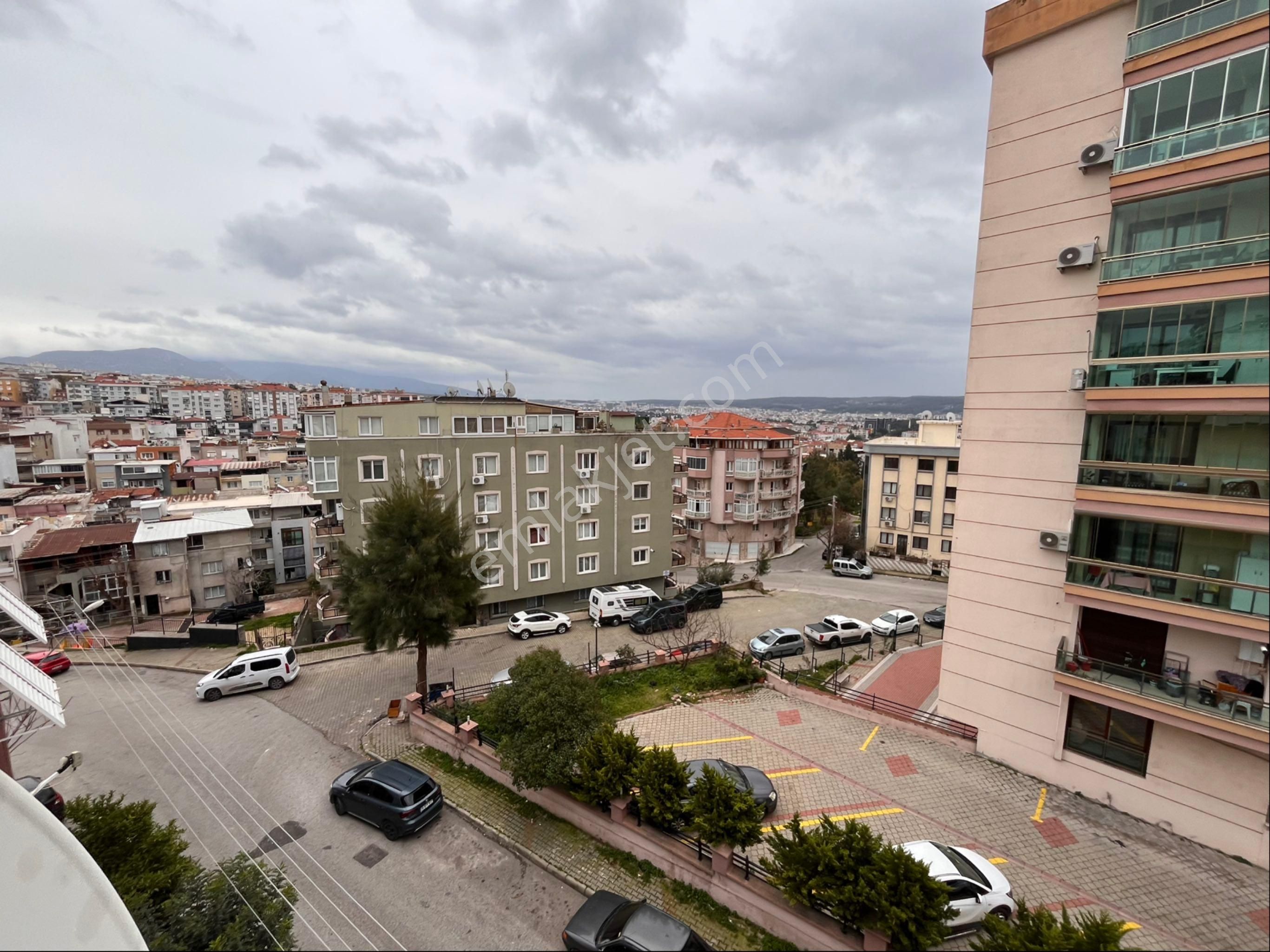 Buca İşçievlerinde Vergi Dairesi Yakınında 2+1 85 M2 Temiz Daire - Görsel 34