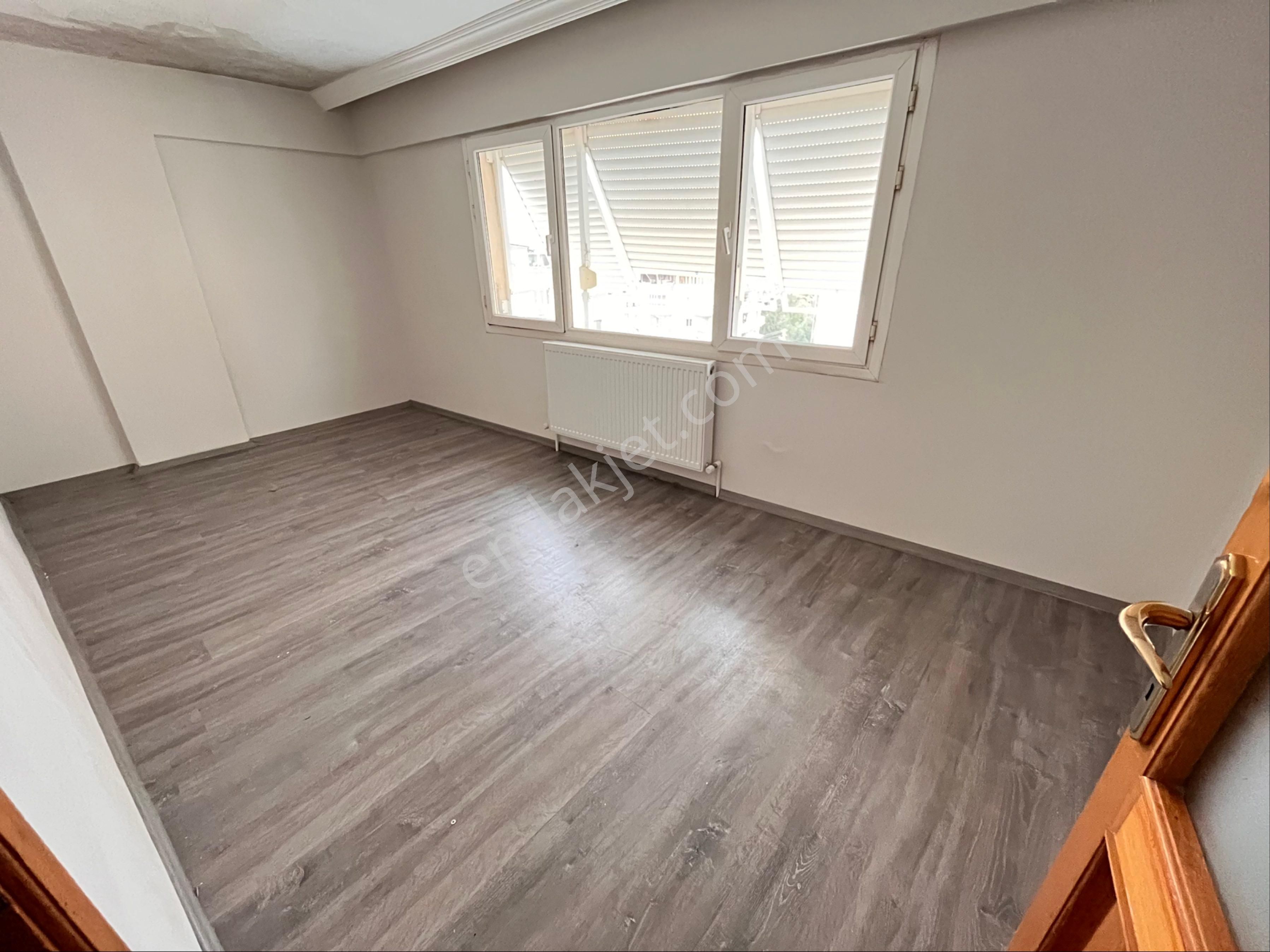 Buca İşçievlerinde Vergi Dairesi Yakınında 2+1 85 M2 Temiz Daire - Görsel 12