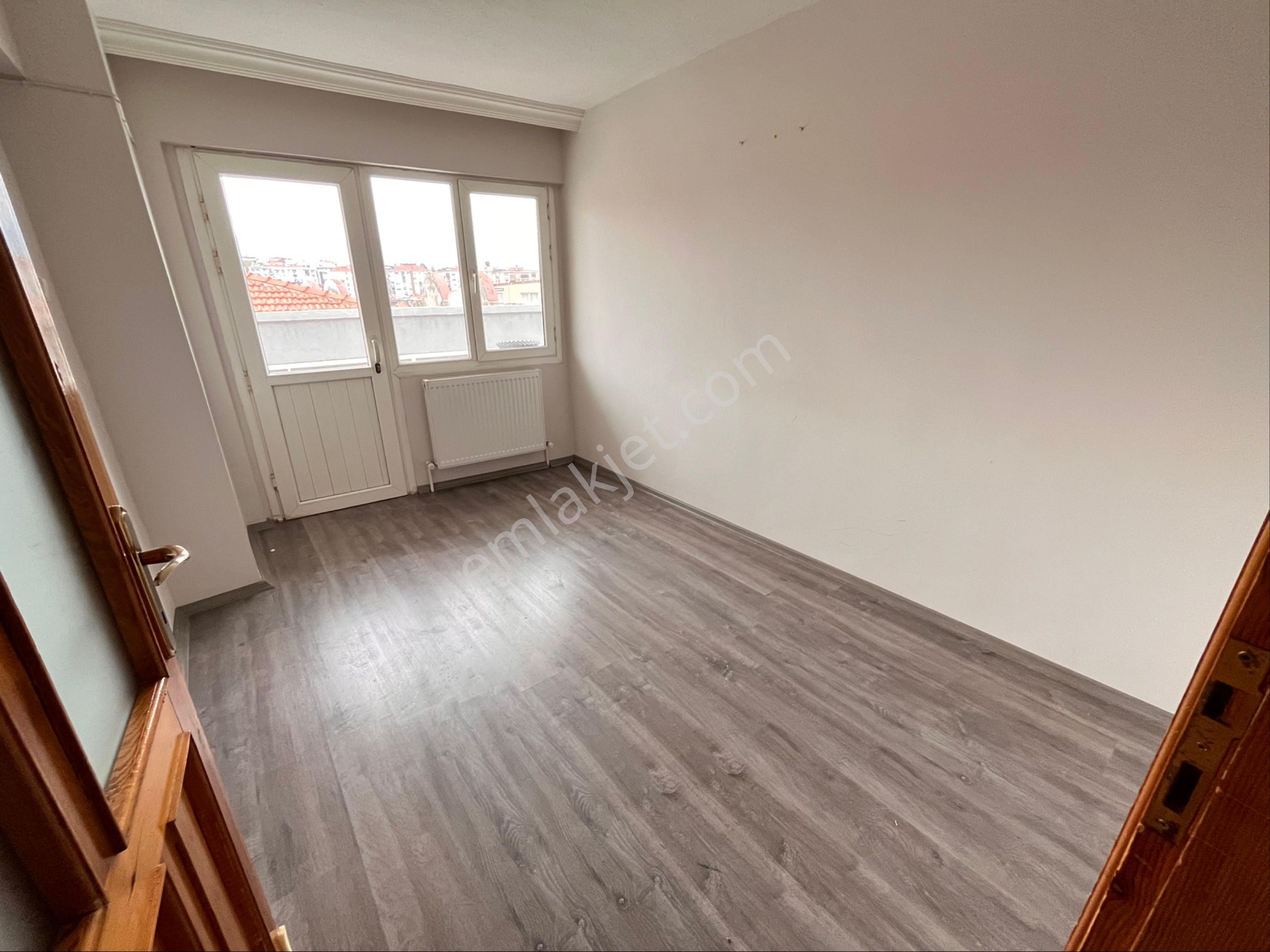 Buca İşçievlerinde Vergi Dairesi Yakınında 2+1 85 M2 Temiz Daire - Görsel 9