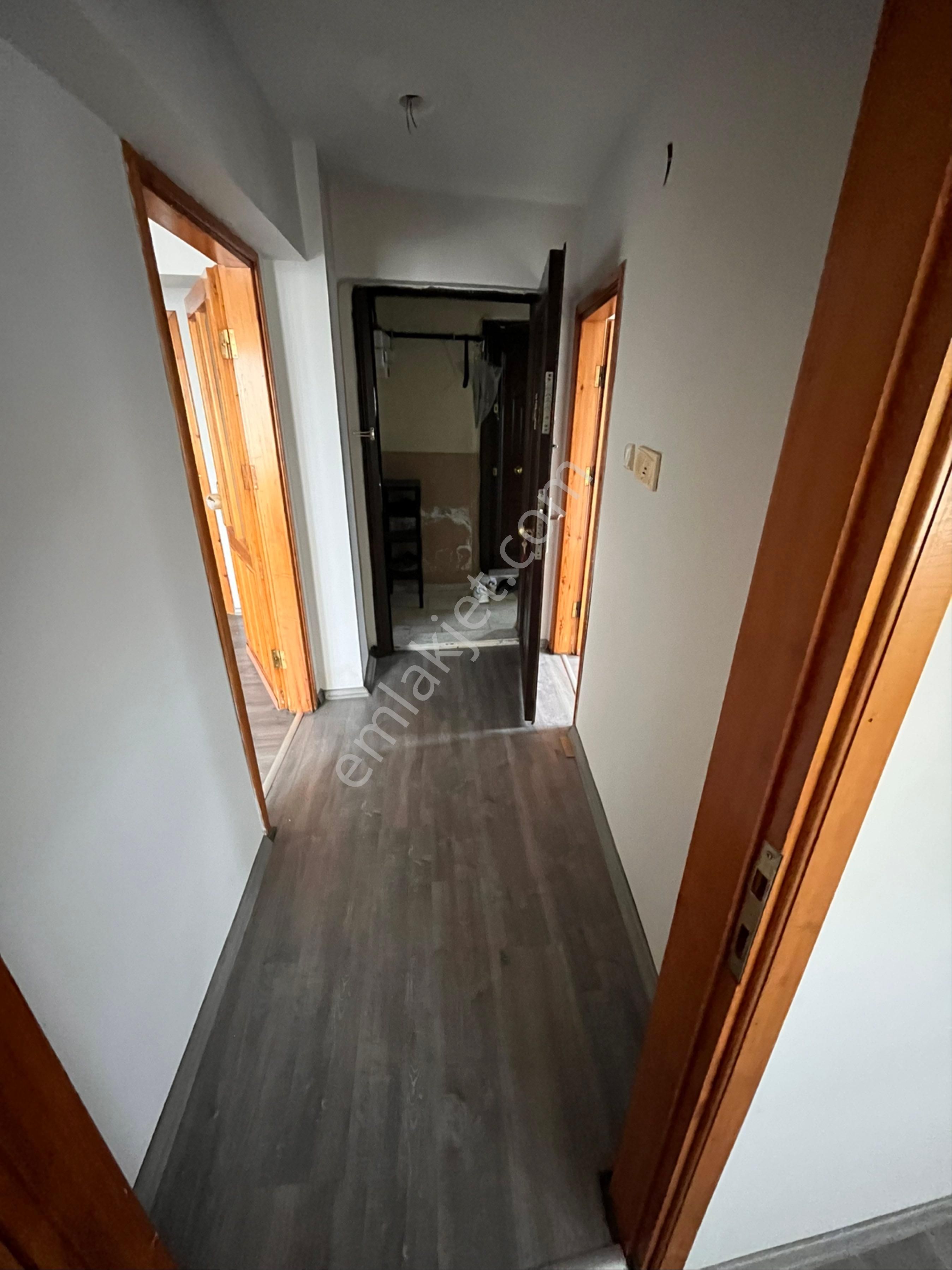 Buca İşçievlerinde Vergi Dairesi Yakınında 2+1 85 M2 Temiz Daire - Görsel 15