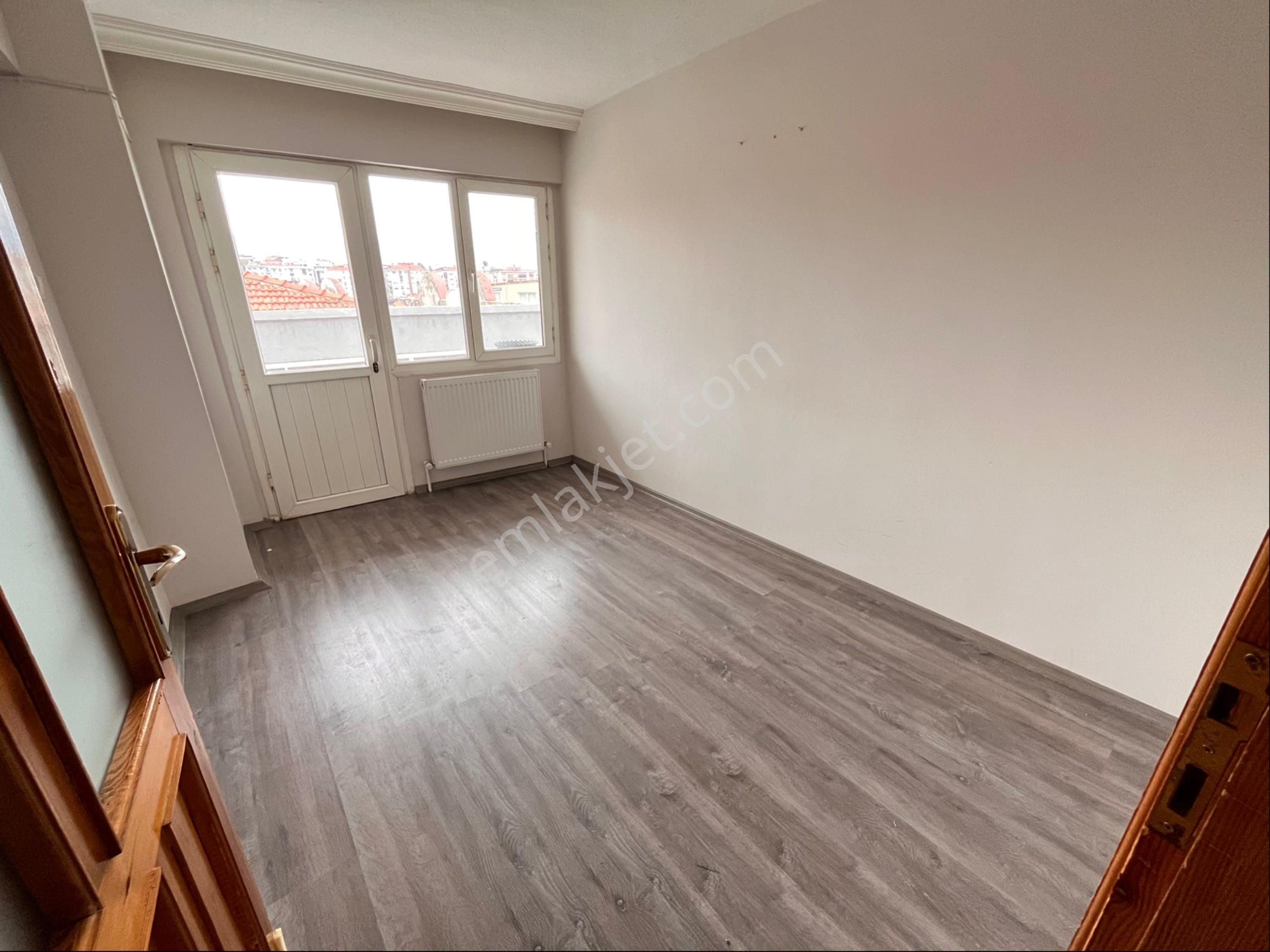 Buca İşçievlerinde Vergi Dairesi Yakınında 2+1 85 M2 Temiz Daire - Görsel 11