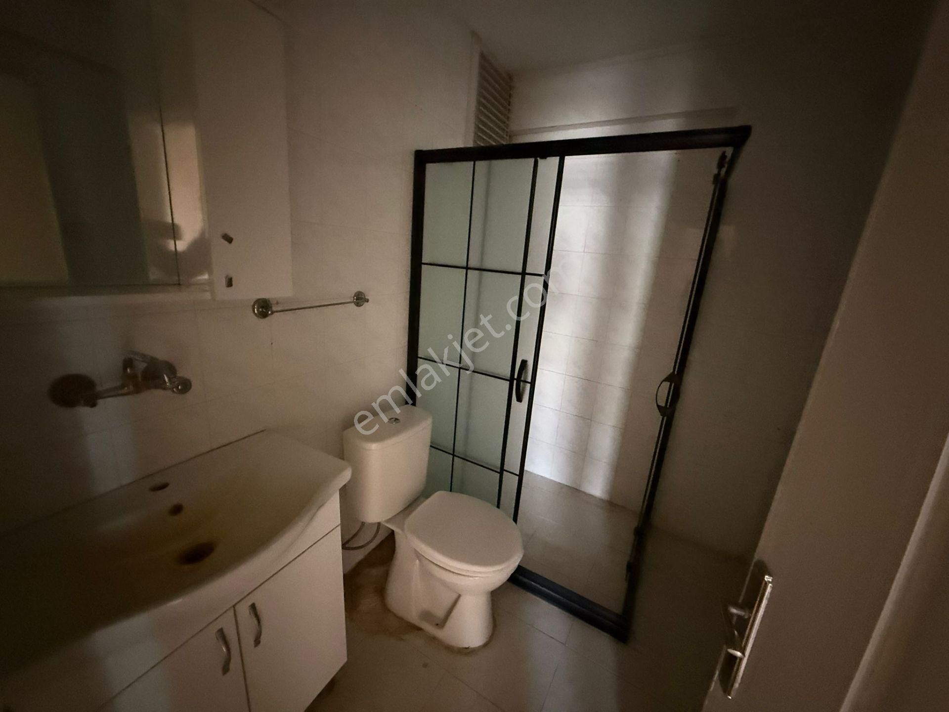 Bilgen Vatan'dan Bağlarbaşı Melek Özen Okulu Arkası Orta Kat 3+1 Geniş M2 Köşe Cephe Kiralık Daire - Görsel 21