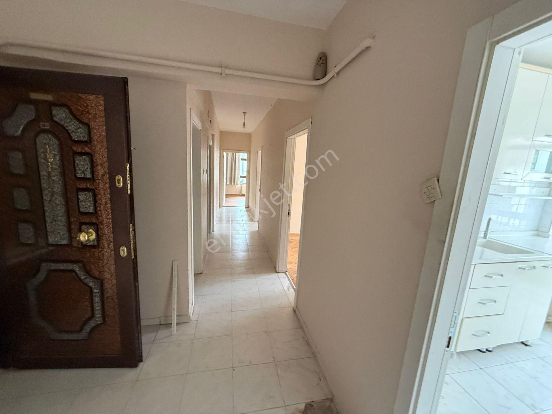 Bilgen Vatan'dan Bağlarbaşı Melek Özen Okulu Arkası Orta Kat 3+1 Geniş M2 Köşe Cephe Kiralık Daire - Görsel 9