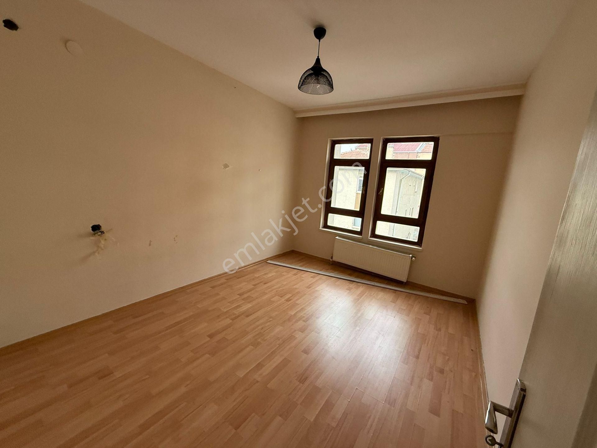 Bilgen Vatan'dan Bağlarbaşı Melek Özen Okulu Arkası Orta Kat 3+1 Geniş M2 Köşe Cephe Kiralık Daire - Görsel 15