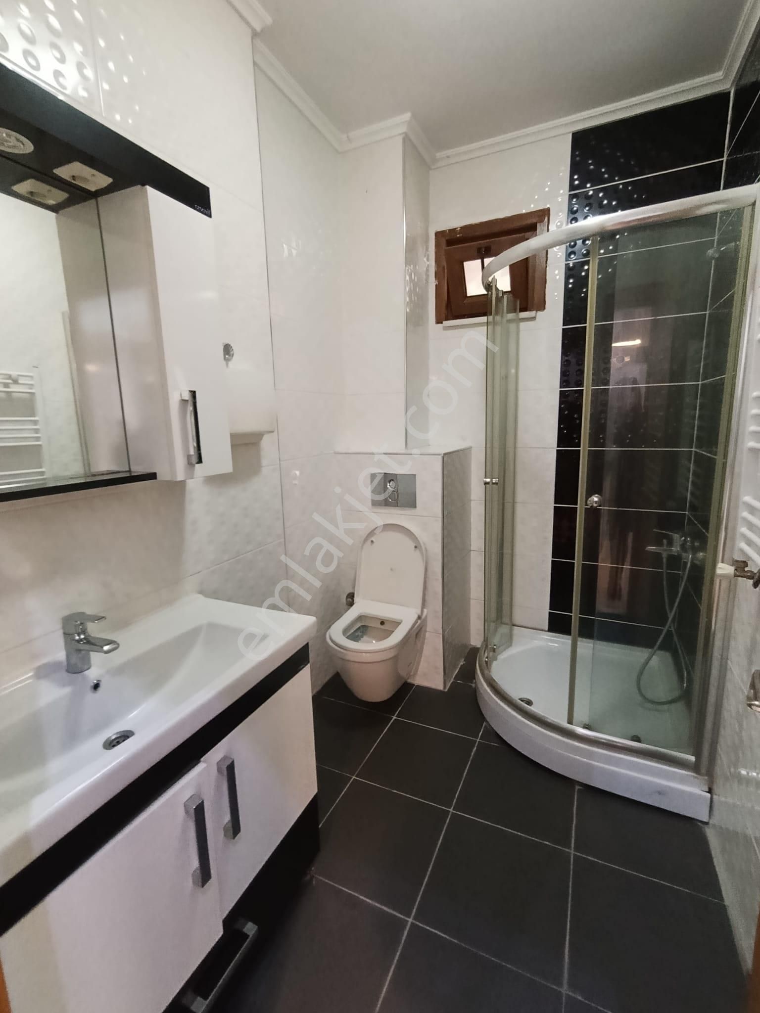Bakırköy Kartaltepe Mahallesi Merkezi Konuml 1+1 Bahçeli Kiralık - Görsel 7