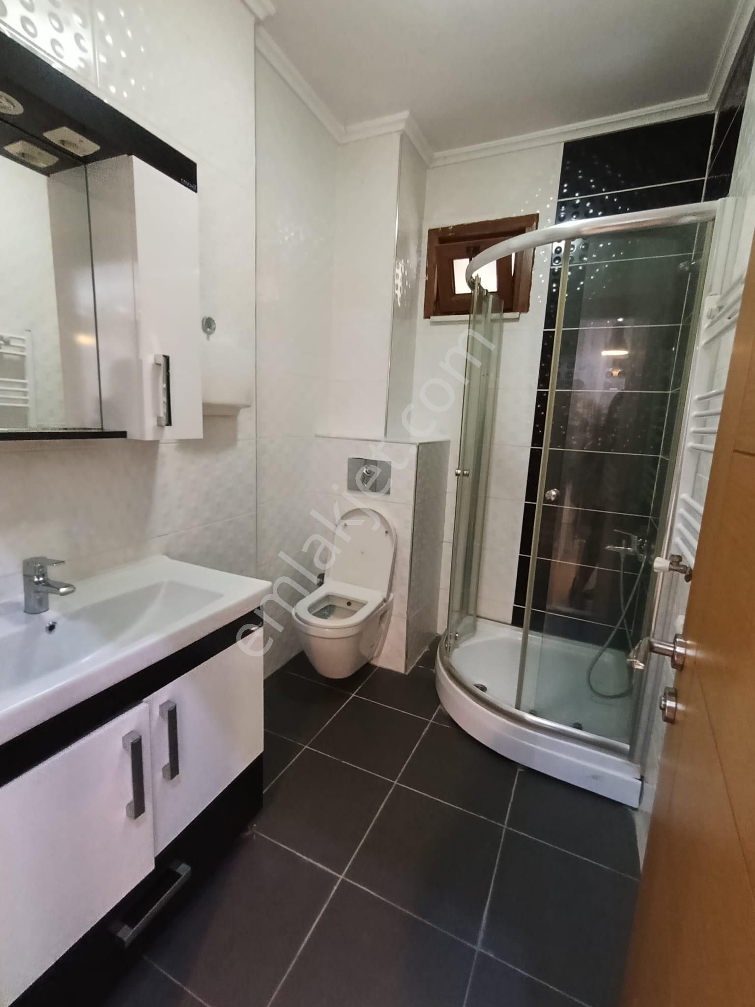 Bakırköy Kartaltepe Mahallesi Merkezi Konuml 1+1 Bahçeli Kiralık - Görsel 8