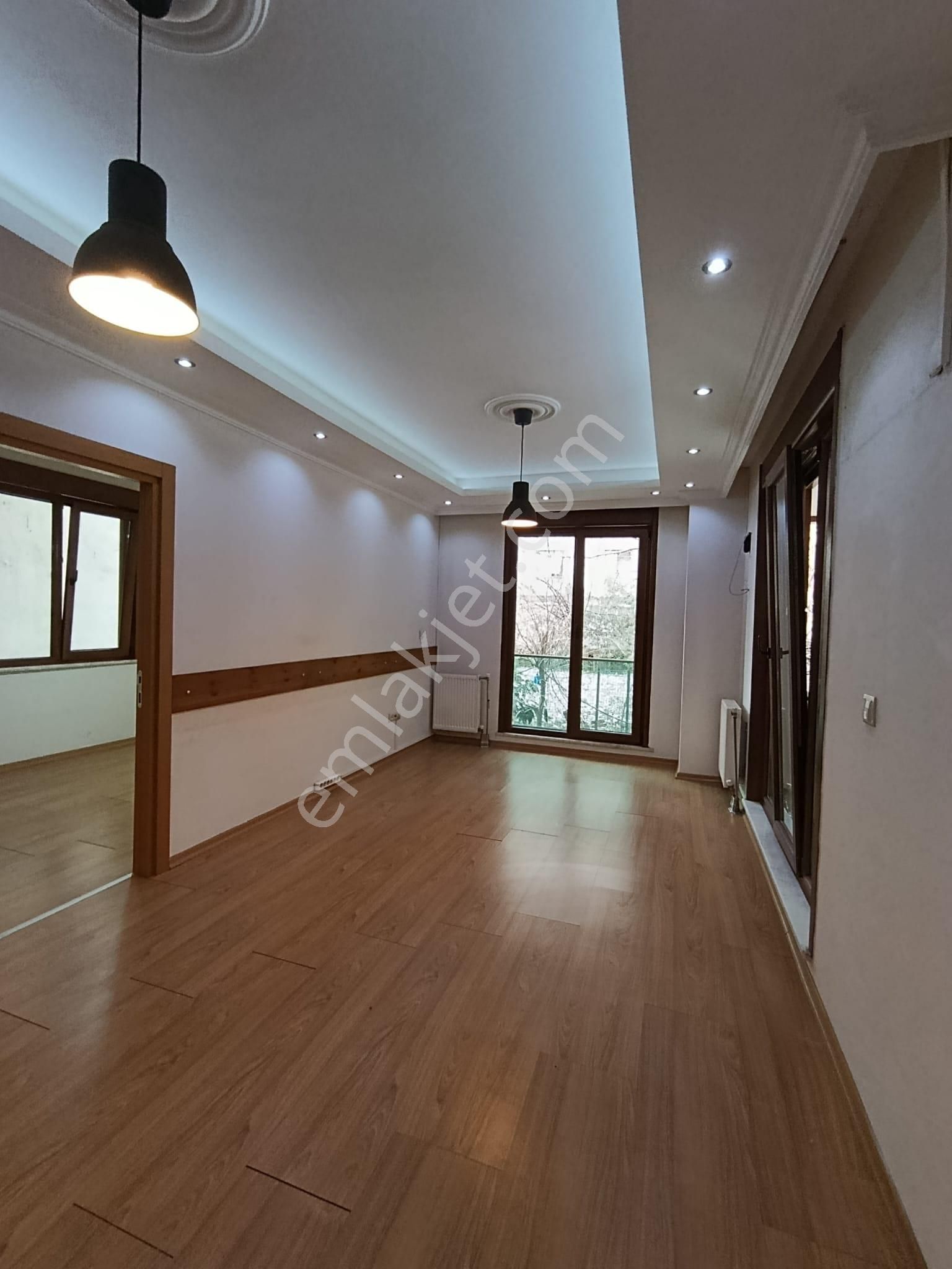 Bakırköy Kartaltepe Mahallesi Merkezi Konuml 1+1 Bahçeli Kiralık - Görsel 3