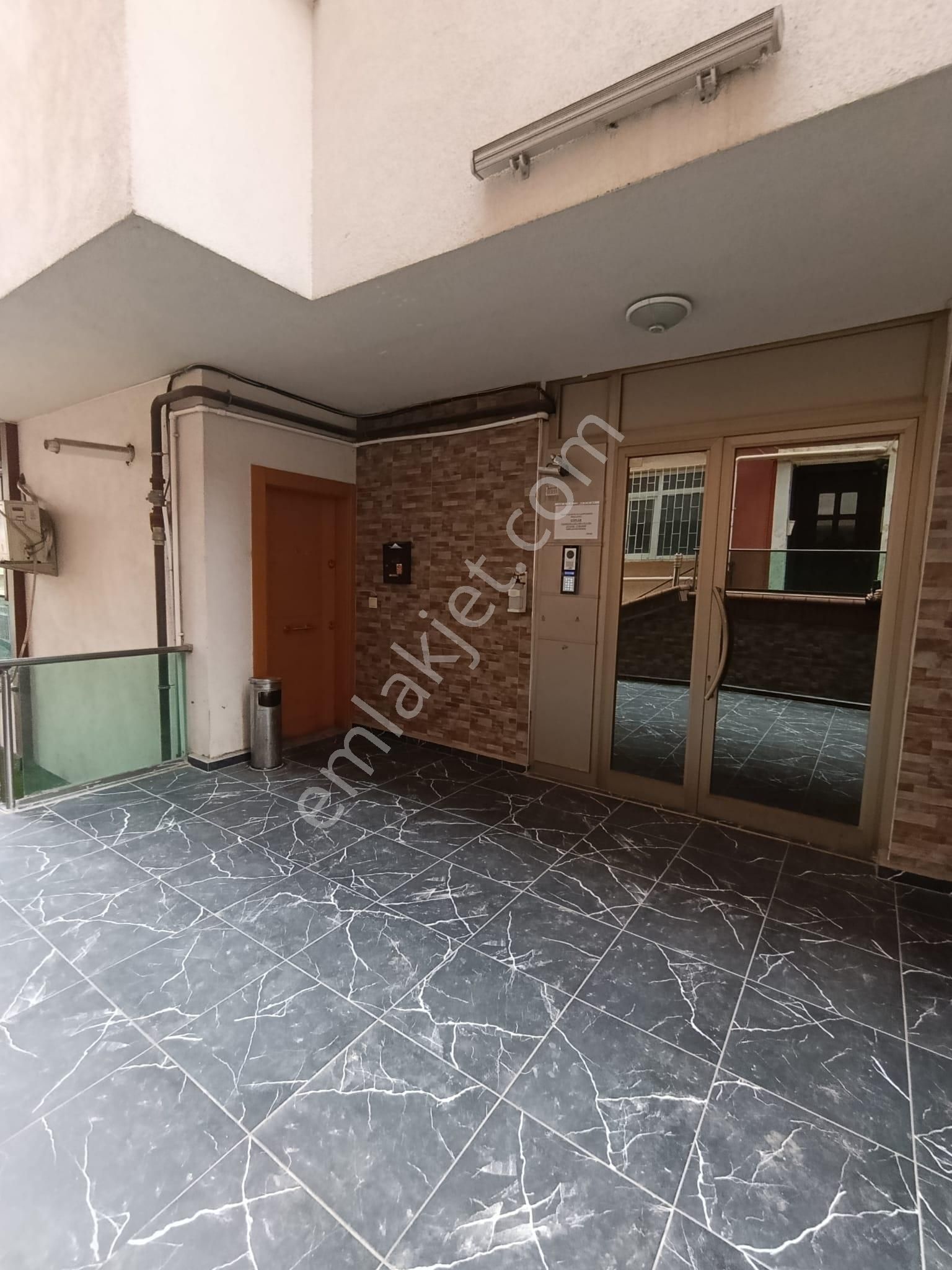 Bakırköy Kartaltepe Mahallesi Merkezi Konuml 1+1 Bahçeli Kiralık - Görsel 15