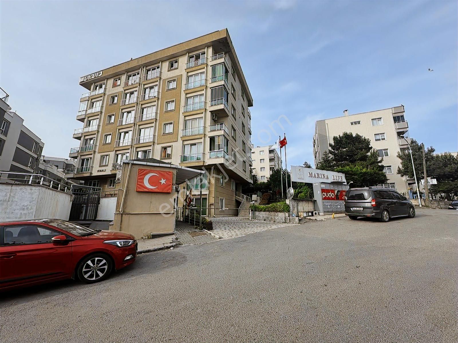 Site İçi 2+1 Geniş Kullanışlı Satılık Daire