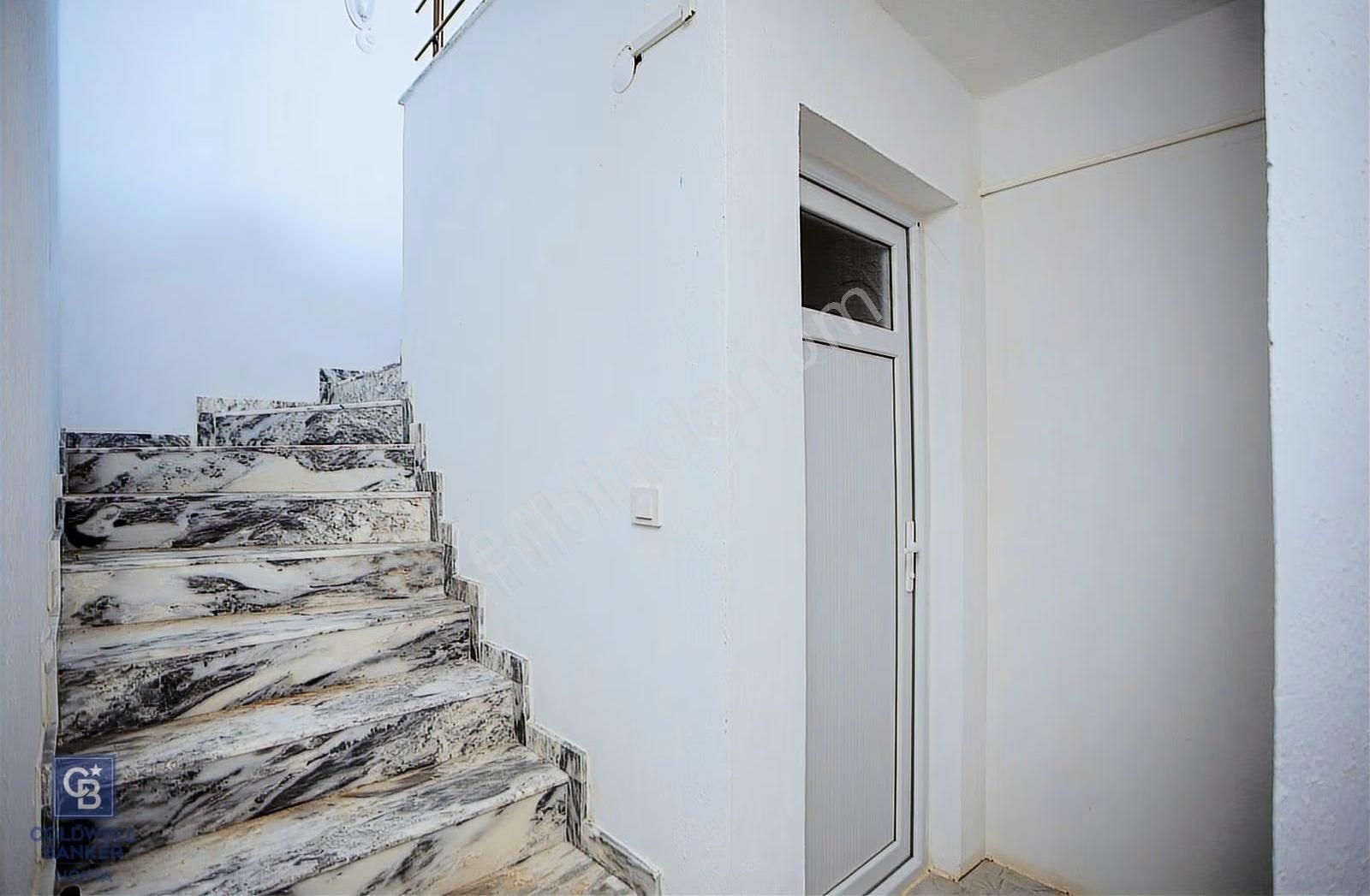 Foça Kazım Dirik Mah. Karayol Üzerinde Kiralık Dükkan - Görsel 7