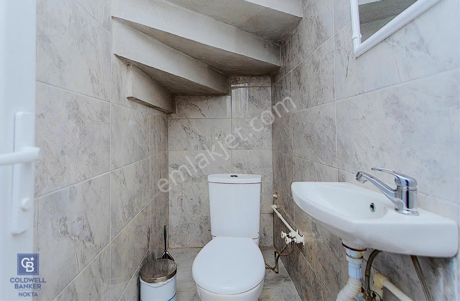 Foça Kazım Dirik Mah. Karayol Üzerinde Kiralık Dükkan - Görsel 10