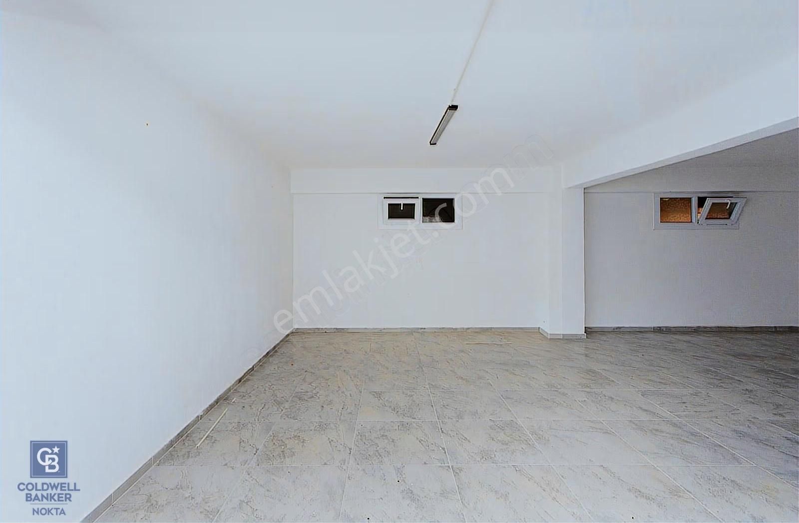 Foça Kazım Dirik Mah. Karayol Üzerinde Kiralık Dükkan - Görsel 5
