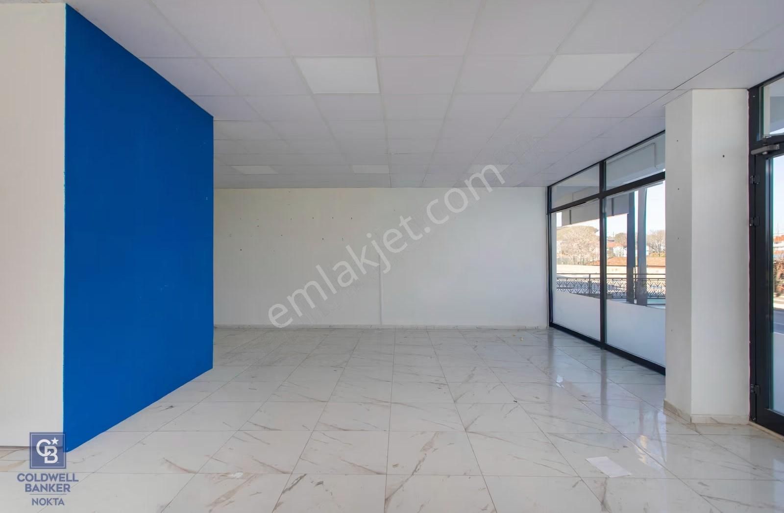 Foça Kazım Dirik Mah. Karayol Üzerinde Kiralık Dükkan - Görsel 15
