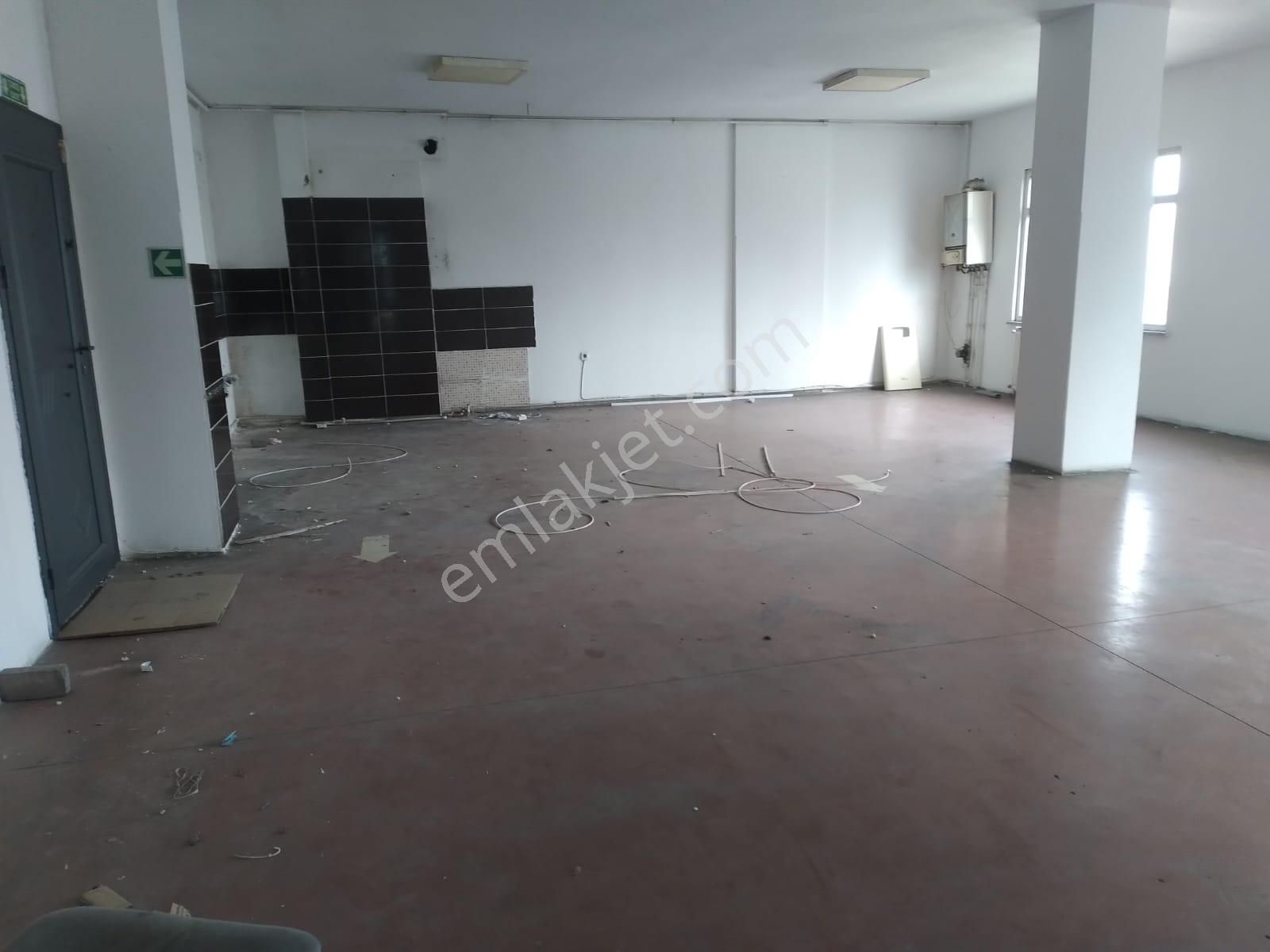 E5'e 500 Metre Mesafede 400 M2 İmalathaneye Uygun Atölye !! - Görsel 6