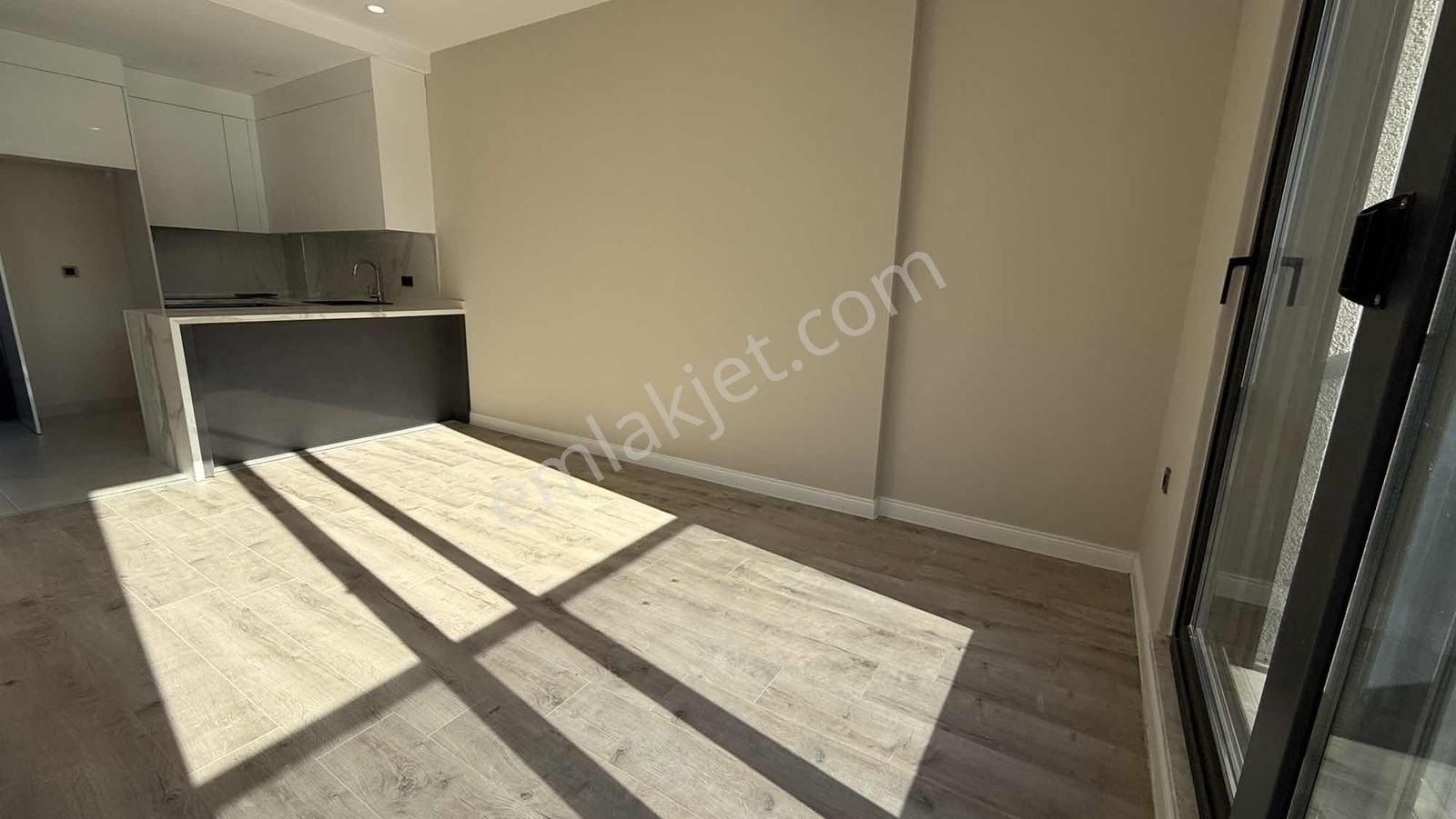 Altıntaş'ta 40 Lık Yolda İskanlı Ara Katta Satılık 1+1 - Görsel 8