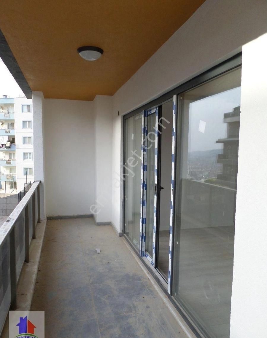 Mudanya Burgaz Mah.de Kiralık Daire 3+1 Deniz Görür 1.kat Site İçi Havuzlu Kapıcı Güvenlikli Yeni - Görsel 4