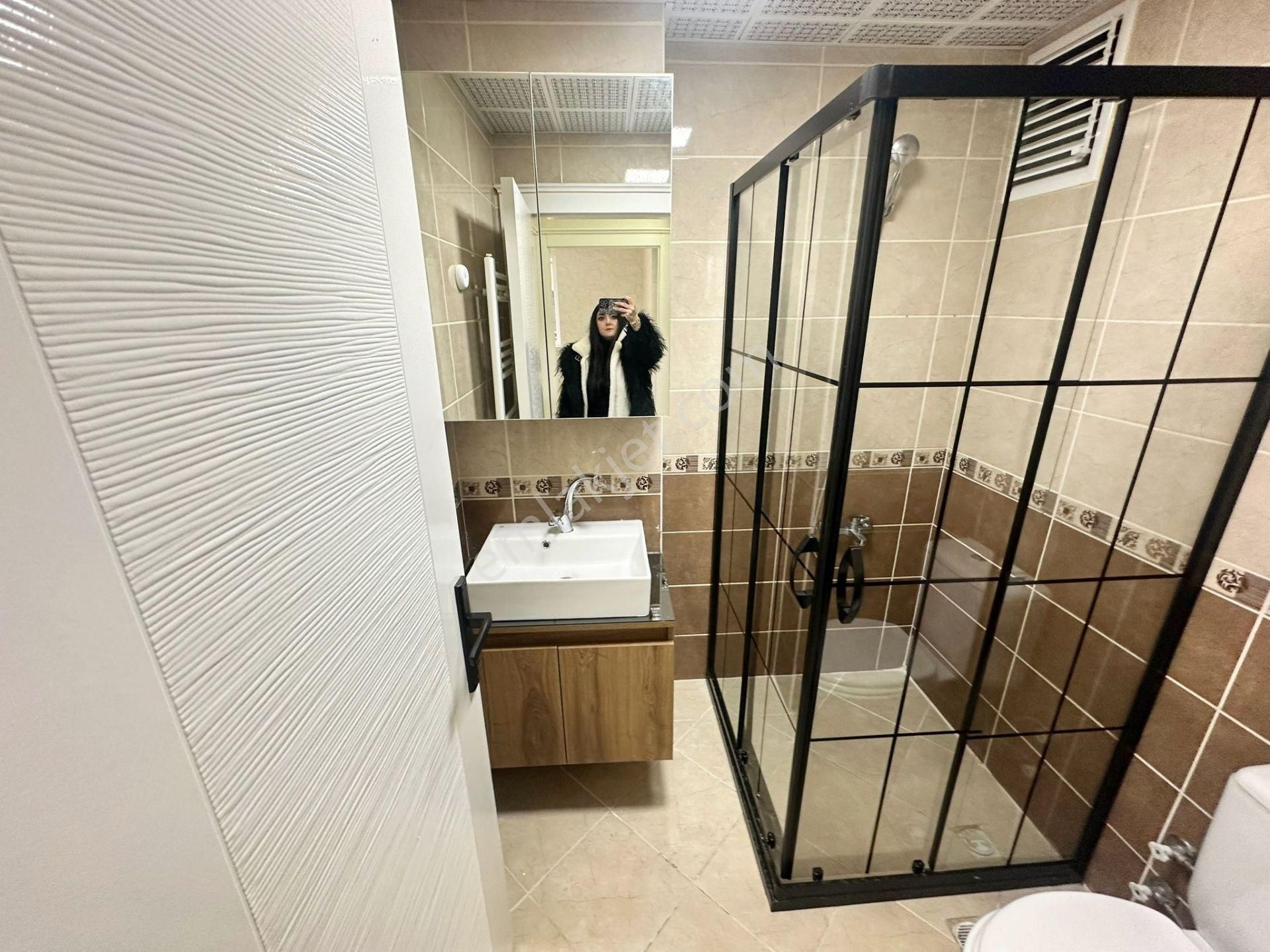 Ovacık'ta Katta Asansörlü Ultra Lüks Yapılı 3+1 Daire - Görsel 20