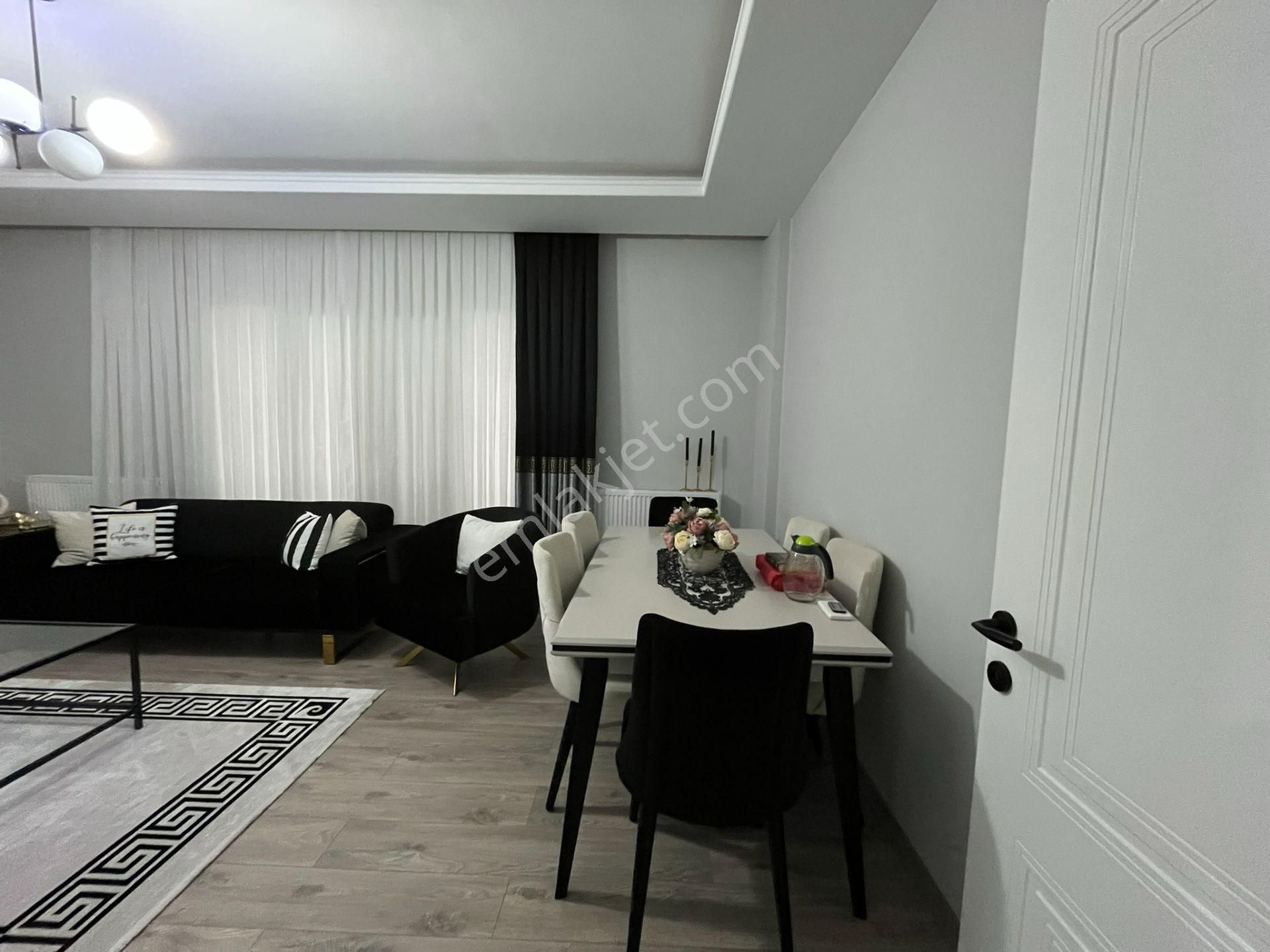 Prestijli Sitede Açık Havuzlu Lüks 2+1 Daire - Görsel 14